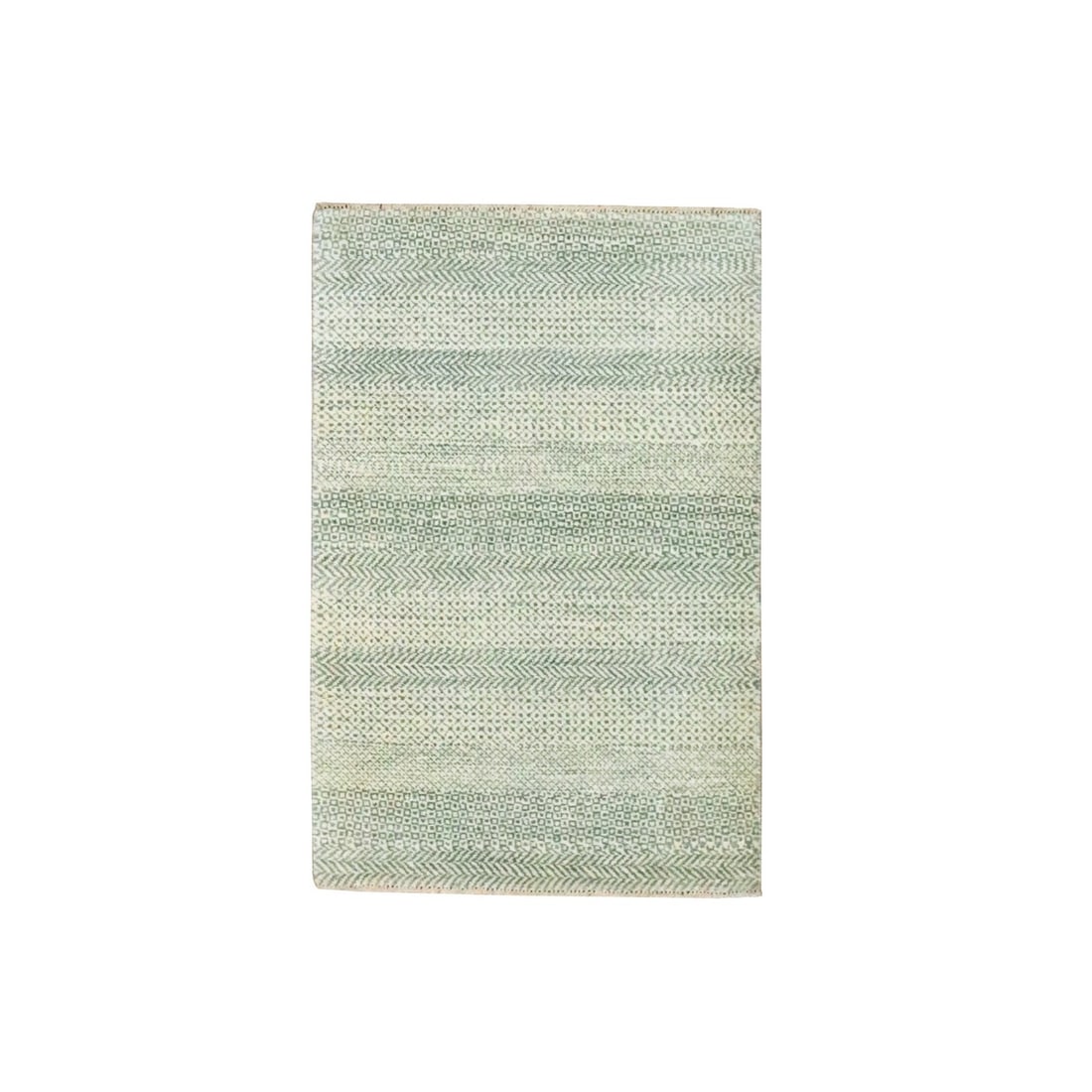 Hand knotted natural wool mat rug beige modern undyed grass design: Hand knotted natural wool mat rug beige modern undyed grass design Hand-knotted in natural wool, this modern beige rug boasts an undyed grass design that adds a touch of subtle elegance to any room. M