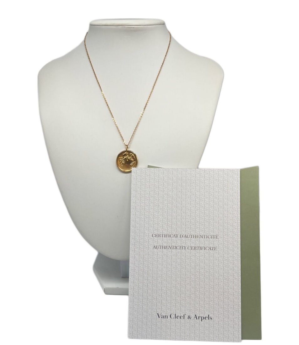 Van Cleef & Arpels Zodiac Cancer 18k Yellow Gold Medal Pendant Necklace w Paper: Van Cleef & Arpels Zodiac Cancer 18k Yellow Gold Medal Pendant Necklace w Paper Item Specifics: Pendant Shape: Round Closure: Lobster Occasion: Anniversary Birthday Christening Christmas Confirmation/