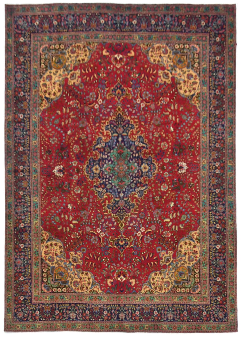 Handmade Vintage Oriental Rug 10X13 Ft Floral Classic Medallion Design Carpet Hand-Knotted: Handmade Vintage Oriental Rug 10X13 Ft Floral Classic Medallion Design Carpet Hand-Knotted Hand-knotted in wool, this 10'2 x 13'1 ft floral classic medallion design carpet boasts an intricate vintage 