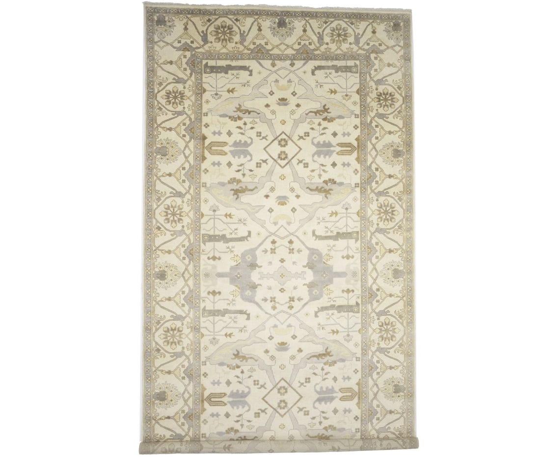 Handmade Classic Oushak Oriental Rug Muted Floral Living Room Carpet 10X20 Ft Hand-Knotted: Handmade Classic Oushak Oriental Rug Muted Floral Living Room Carpet 10X20 Ft Hand-Knotted Hand-knotted in wool, this 10'1 x 20'0 Muted Floral Oushak Oriental Rug boasts a classic design with subtle p