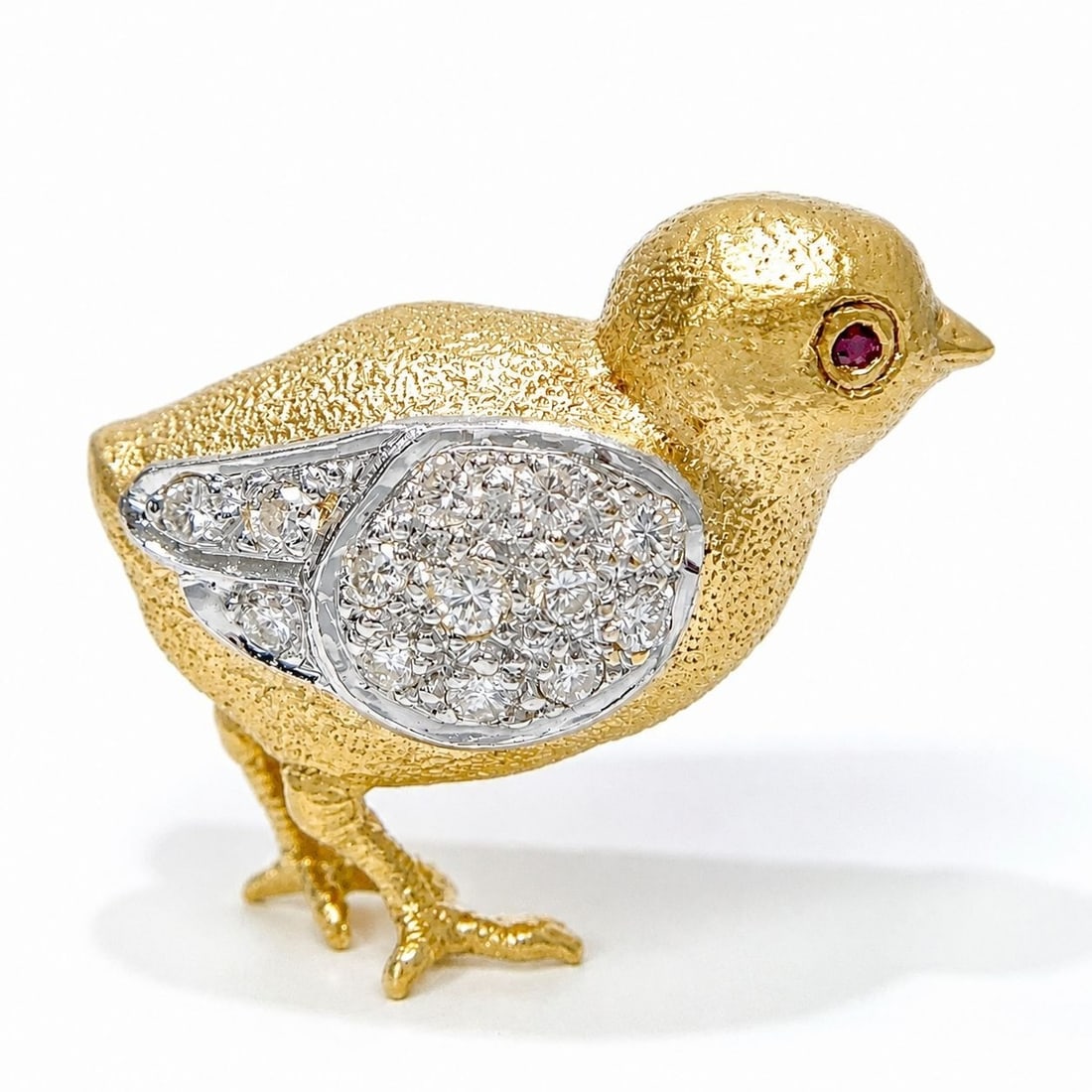 E. Wolfe & Co Bird Ruby Diamond 18k Yellow Gold White Gold Brooch Animal: E. Wolfe & Co Bird Ruby Diamond 18k Yellow Gold White Gold Brooch Animal Item Specifics: Shape: Bird Main Stone Creation: Natural Occasion: Anniversary Birthday Christening Christmas Confirmation/Comm