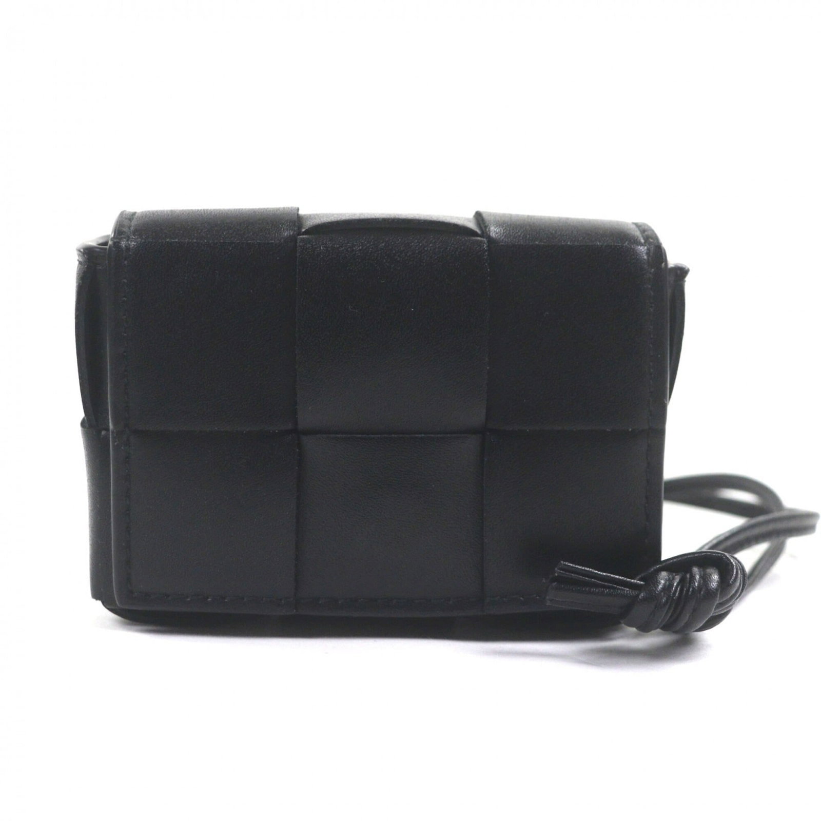 Veneta Leather Bottega Bag Shoulder: Veneta Leather Bottega Bag Shoulder This black leather shoulder bag from Bottega Veneta features a sleek design with clean lines and a classic silhouette. Made from high-quality leather, its compact s