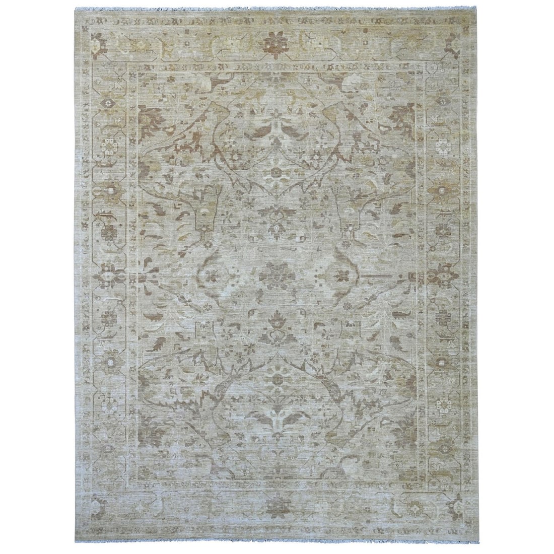 9'2"x11'9" Gray Peshawar with Bijar Garus Design Hand Knotted Wool Rug: 9'2"x11'9" Gray Peshawar with Bijar Garus Design Hand Knotted Wool Rug 9'2"x11'9" Gray Peshawar with Bijar Garus Design Hand Knotted Wool Rug - A stunning, hand-knotted wool rug from Afghanistan, feat