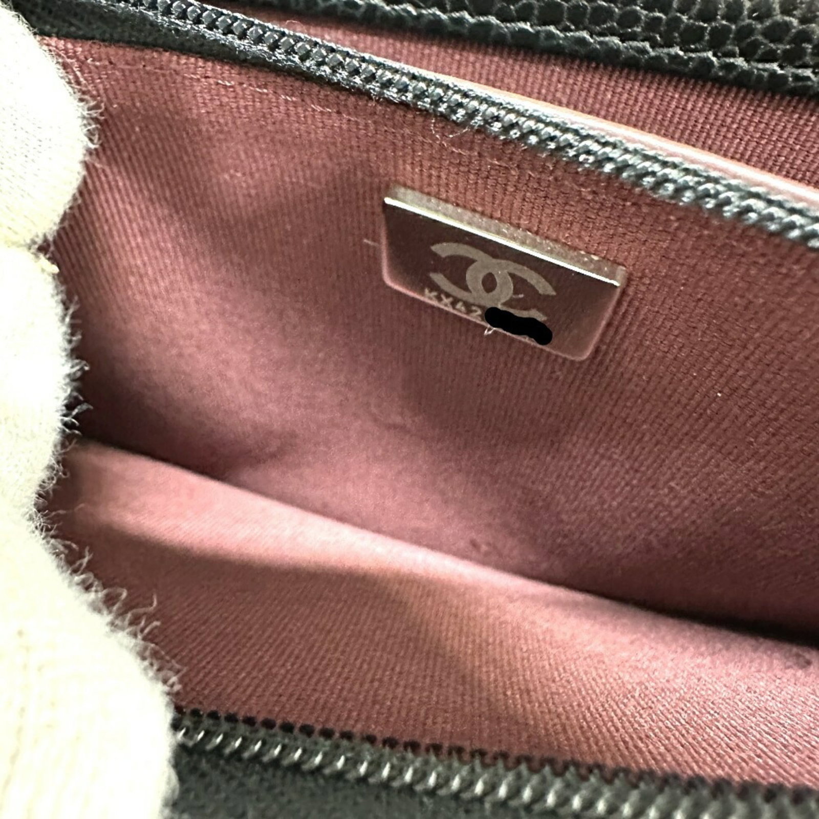 Caviar Leather Shoulder Bag Chanel - 9