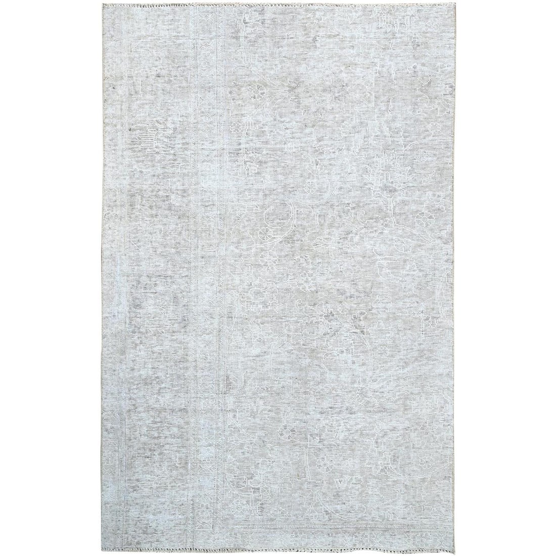 3'9"x6'1" White Fragment Pure Wool Zoroastrian Vintage Oriental Rug: 3'9"x6'1" White Fragment Pure Wool Zoroastrian Vintage Oriental Rug This stunning Zoroastrian vintage Oriental rug boasts an exquisite ivory color and intricate hand-knotted wool design, showcasing