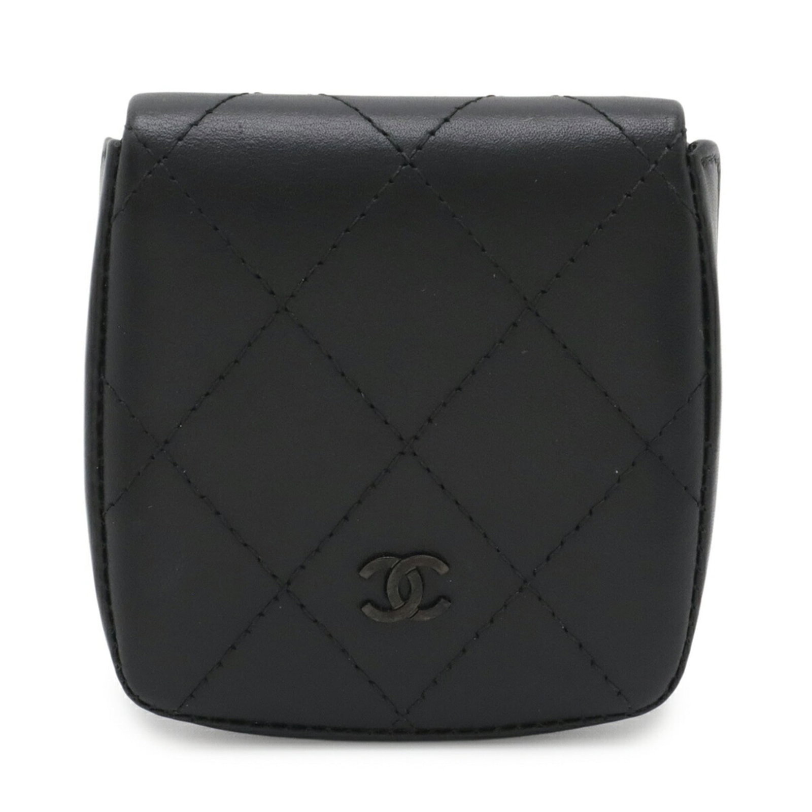 Chanel Coin Purse/ Coin Case Leather: Chanel Coin Purse/ Coin Case Leather Chanel's iconic Coin Purse/ Coin Case Leather features sleek black leather construction, measuring 8.5cm x 8cm / 3.34'' x 3.14''. This compact leather case is