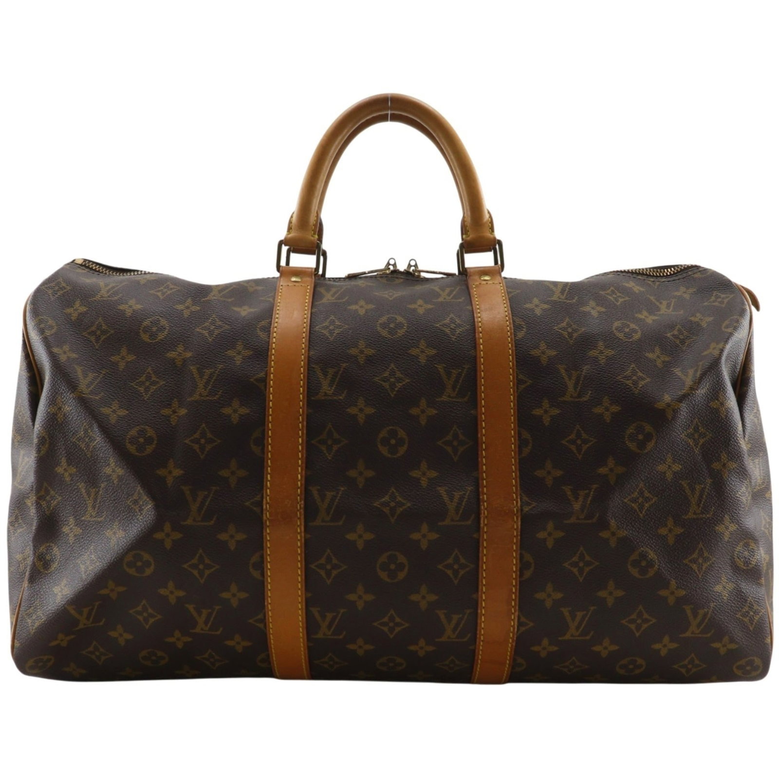 Louis Vuitton Boston Bag Monogram: Louis Vuitton Boston Bag Monogram The Louis Vuitton Boston Bag Monogram boasts its iconic monogram pattern in rich brown, adding a touch of timeless elegance to any outfit. Measuring 28cm x 50cm x 22c