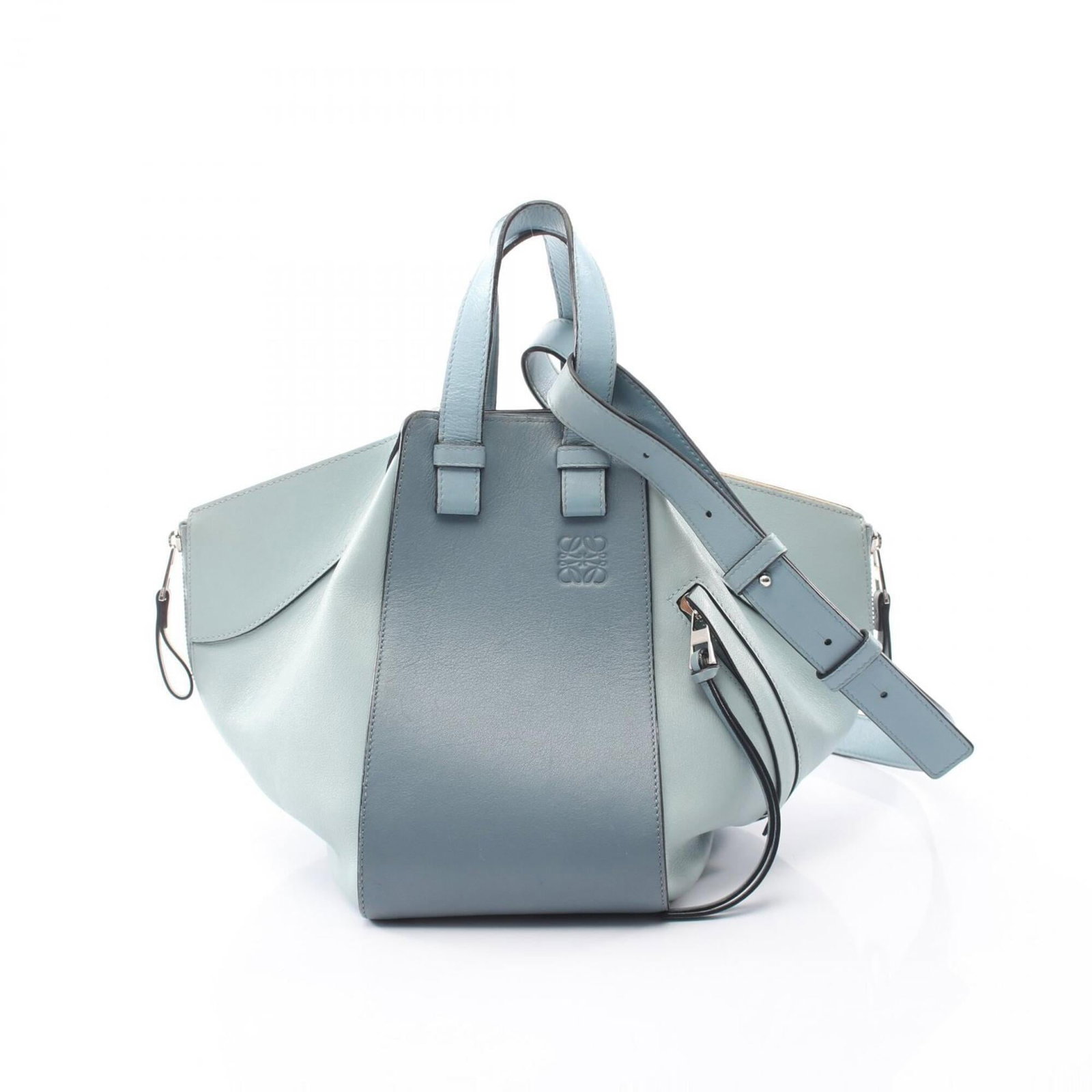 Loewe Handbag Leather: Loewe Handbag Leather Blue Loewe Handbag Leather. Made from high-quality leather, this handbag measures 24cm x 13cm x 26cm and features a striking blue color. The signature on the item bears a notable