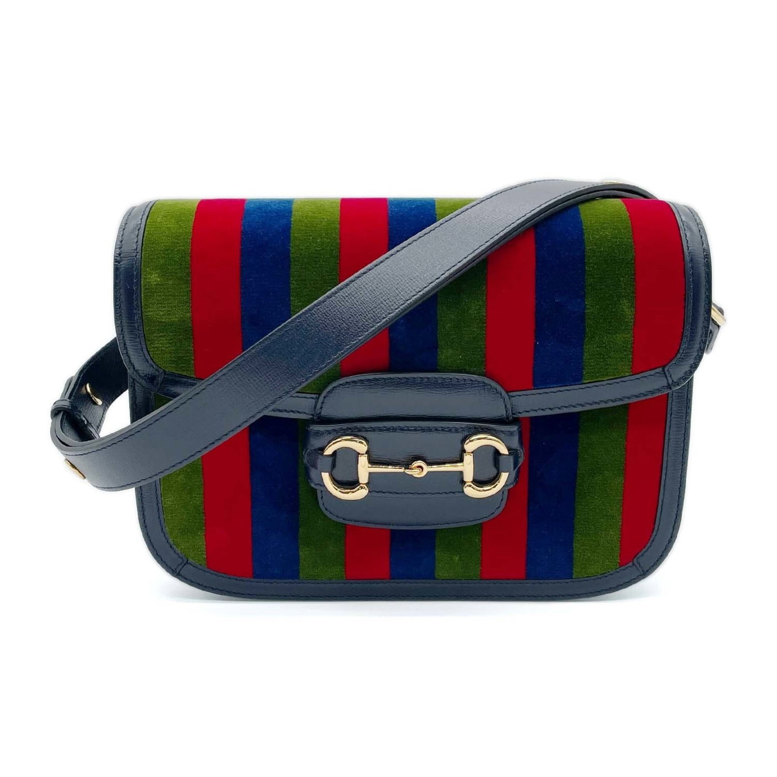 Gucci Shoulder Bag Leather: Gucci Shoulder Bag Leather Navy Gucci Leather Shoulder Bag, measuring 18.5cm x 25cm x 7cm, features high-quality leather construction and a classic design. The bag's signature style is evident in its