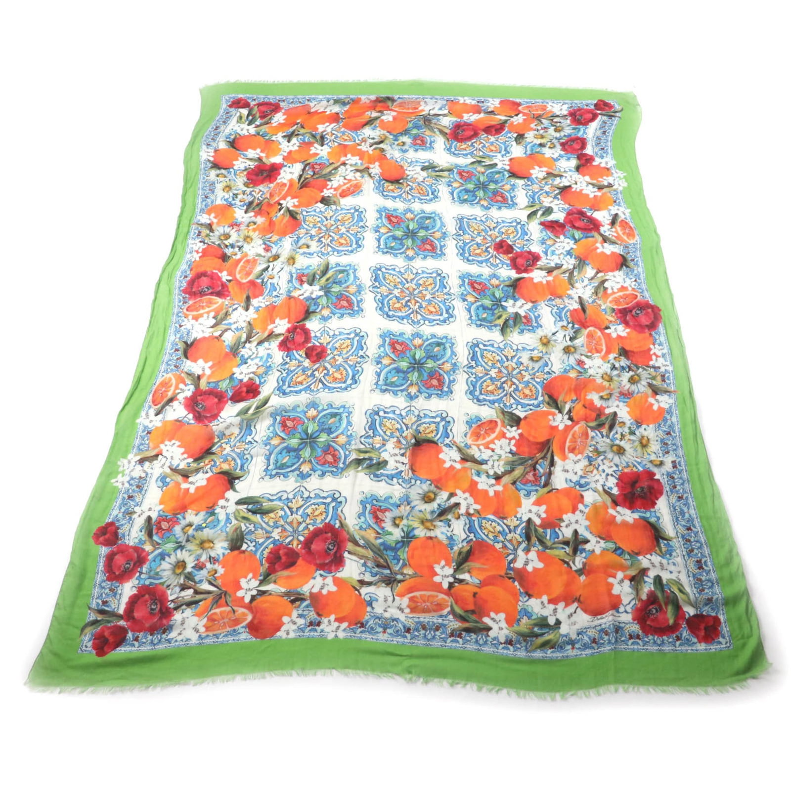 Dolce & Gabbana Shawl Cashmere 10% Modal 90%: Dolce & Gabbana Shawl Cashmere 10% Modal 90% Cashmere and Modal blend for a luxurious feel, characteristic of Dolce & Gabbana's signature style. This vibrant multi-color shawl boasts an impressive siz