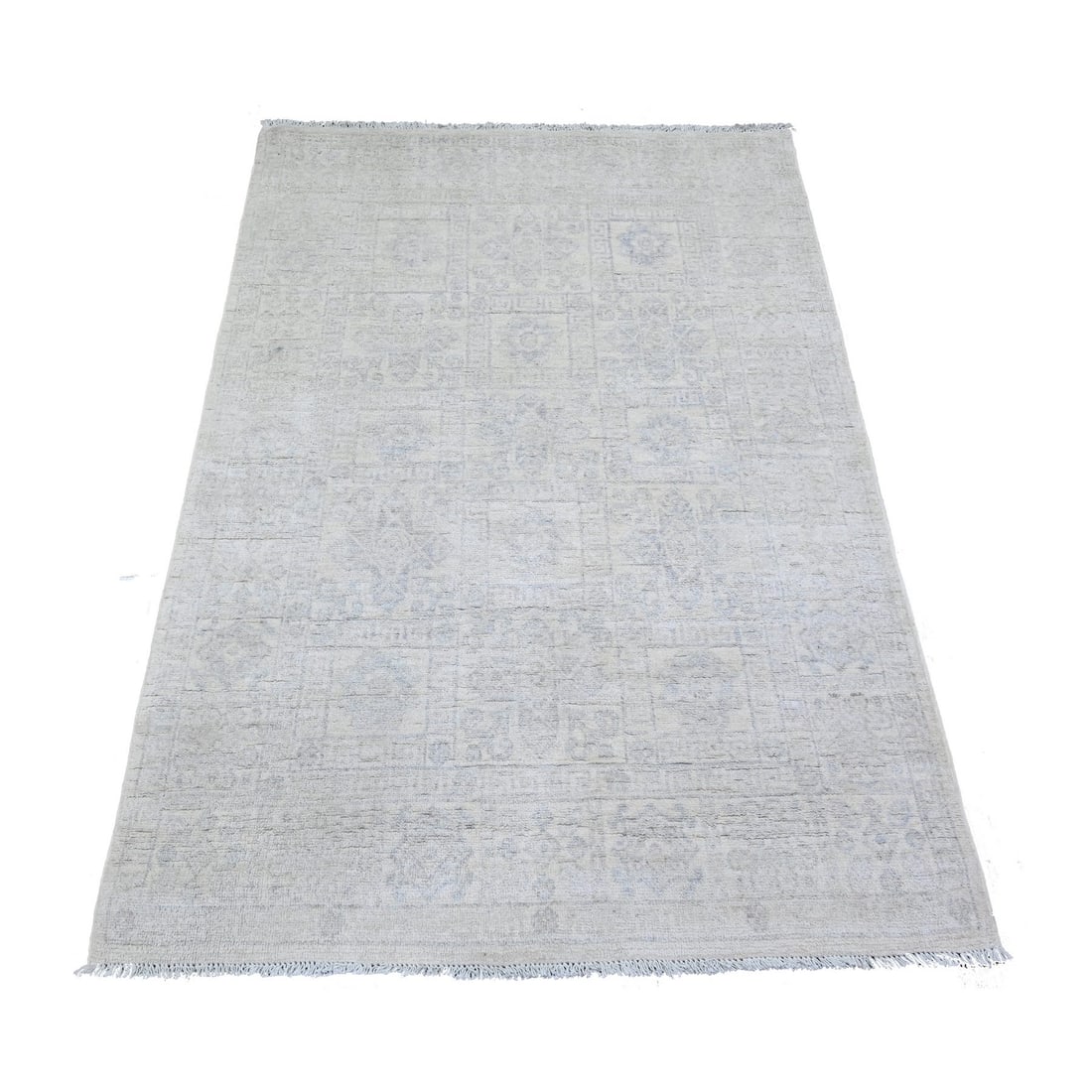 3'10"x5'7" Ivory White Wash Peshawar Khotan Design Wool Hand Knotted Rug: 3'10"x5'7" Ivory White Wash Peshawar Khotan Design Wool Hand Knotted Rug This stunning 3'10"x5'7" Ivory White Wash Peshawar Khotan Design Wool Hand Knotted Rug boasts a beautiful, intricate Oriental