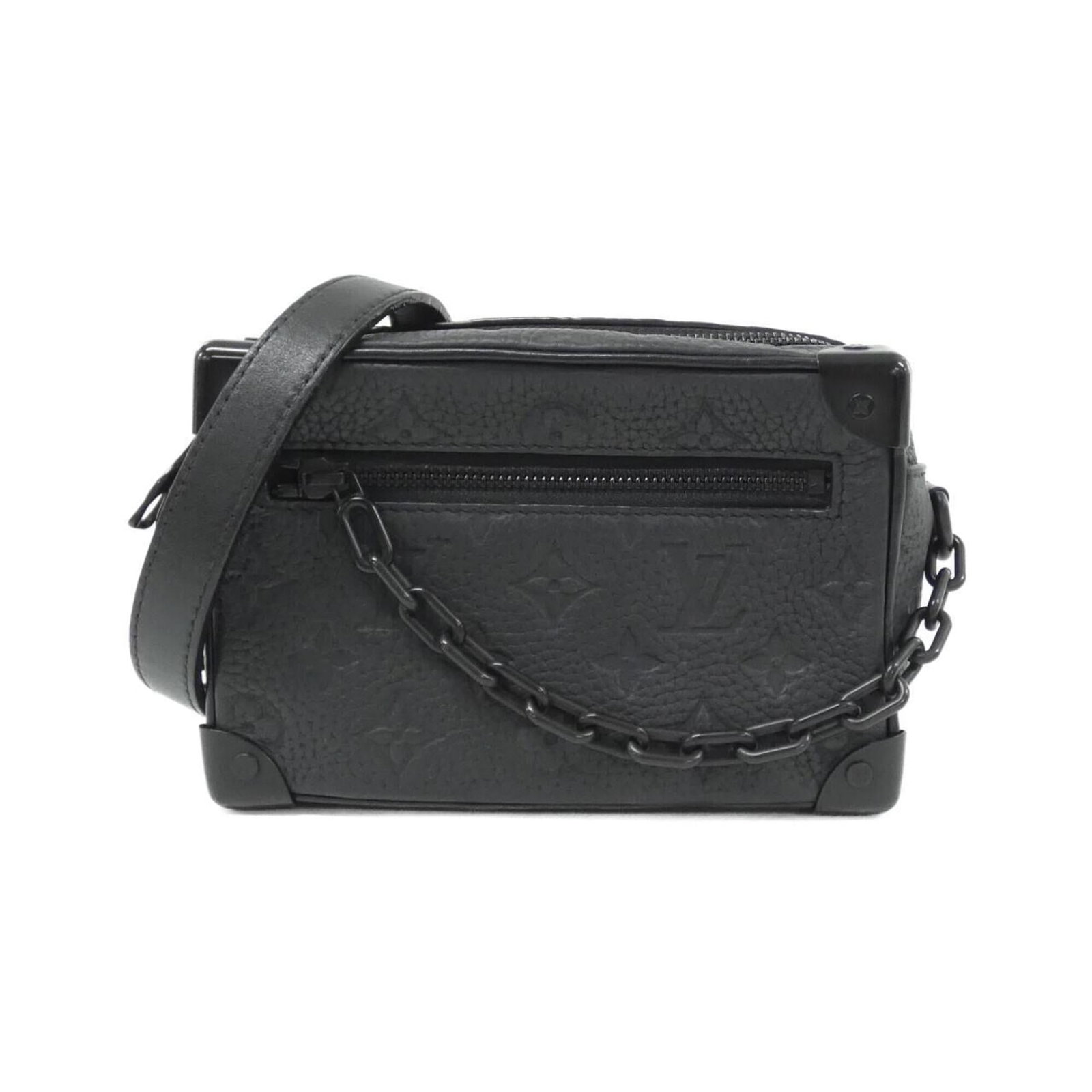 Louis Vuitton Shoulder Bag Leather: Louis Vuitton Shoulder Bag Leather Black Louis Vuitton shoulder bag made from high-quality calf leather, measuring 13cm x 18cm x 8cm. The classic design and sleek black color make it a timeless access