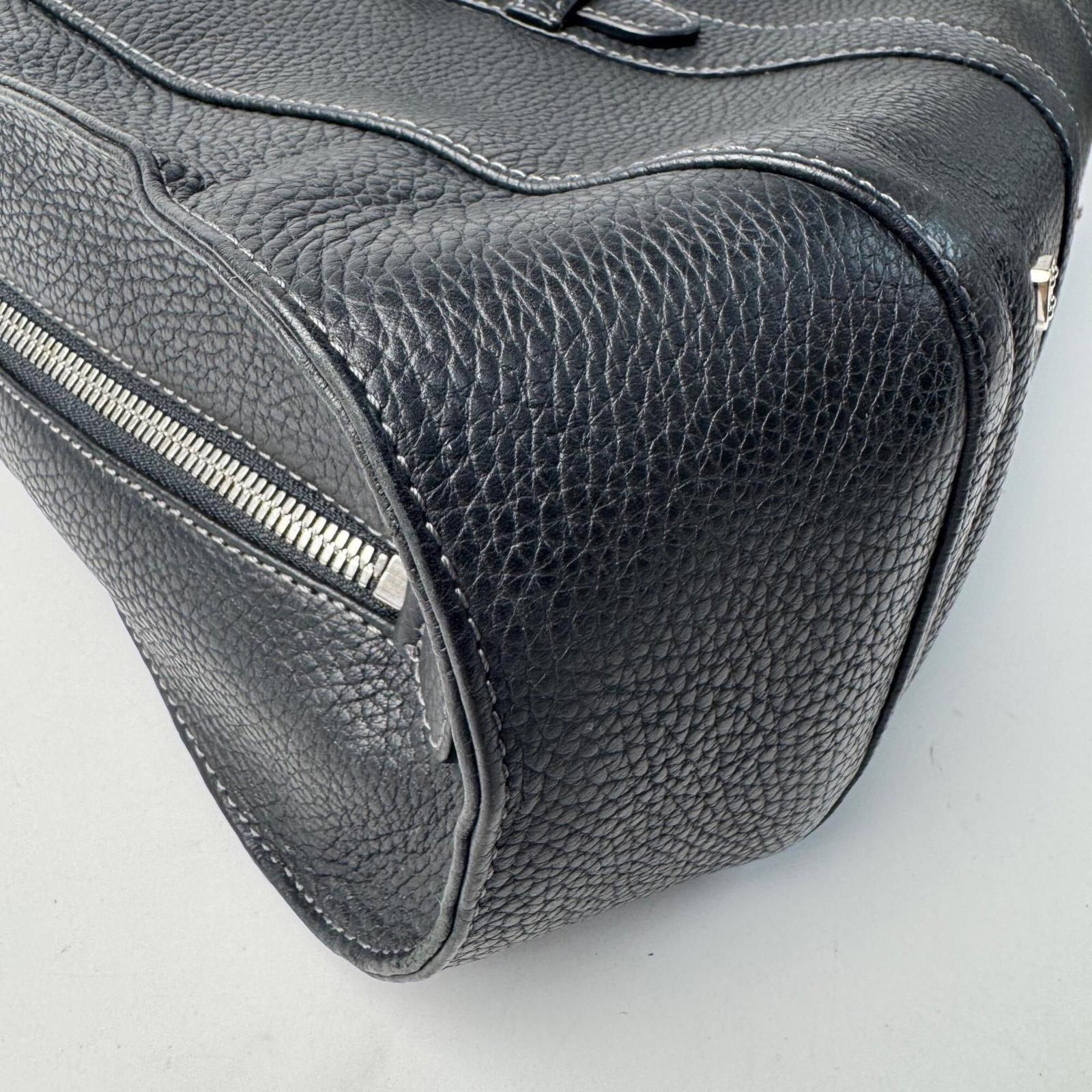 Handbag Leather by Loewe - 11