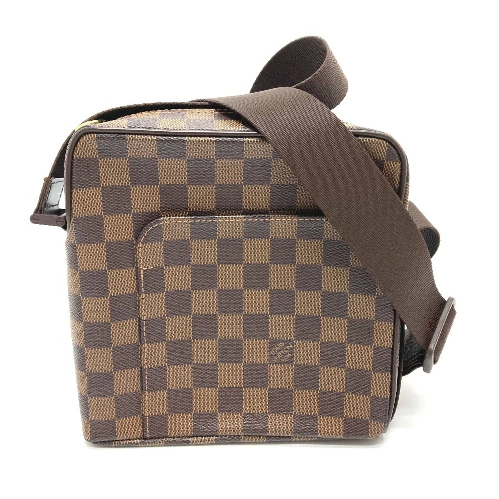 Louis Vuitton Pochette Shoulder Bag Damier Canvas: Louis Vuitton Pochette Shoulder Bag Damier Canvas Damier Canvas adds a touch of timeless elegance to the classic Pochette design, while the brown Ebene color provides a sophisticated neutral base. Thi