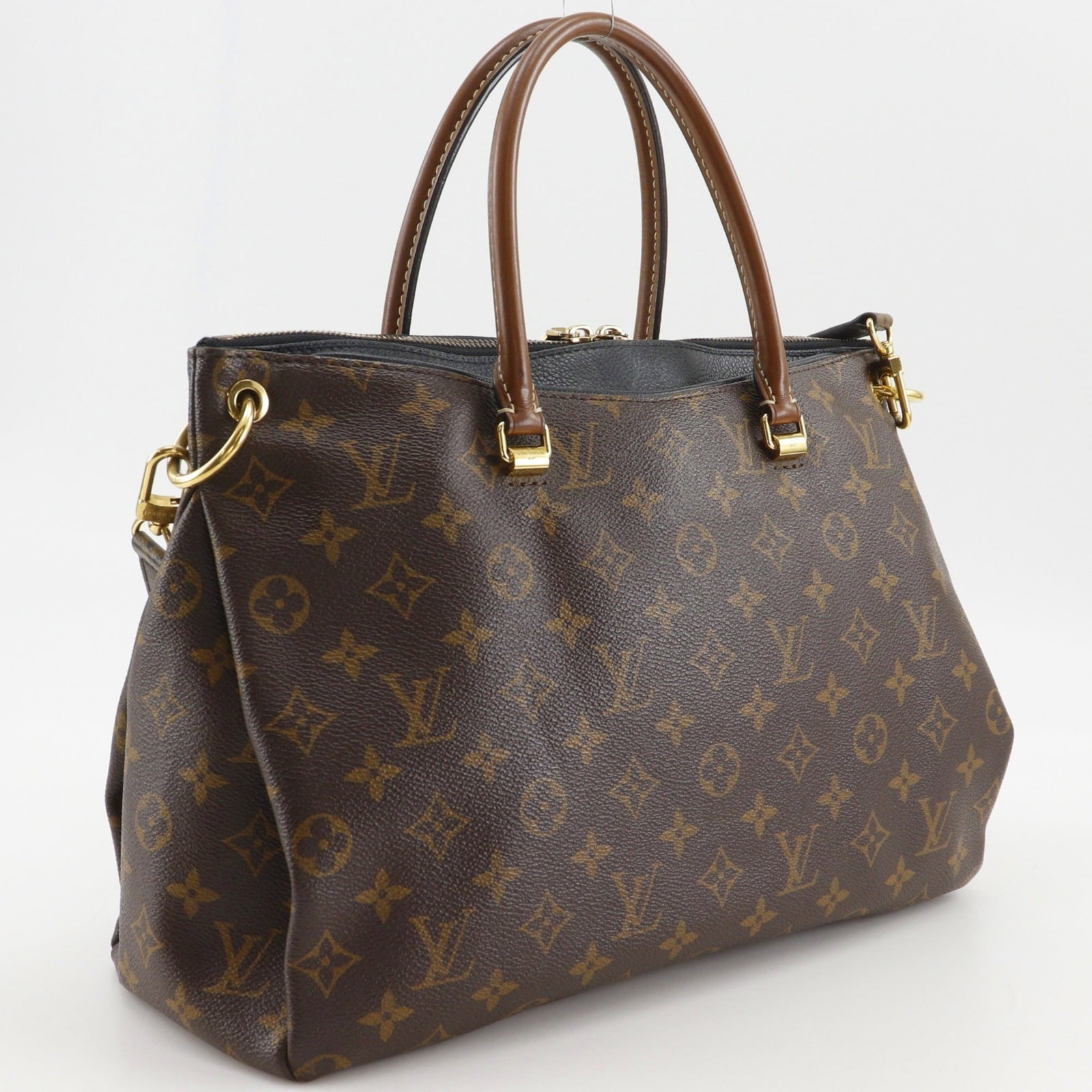 Louis Vuitton Monogram Handbag - 3
