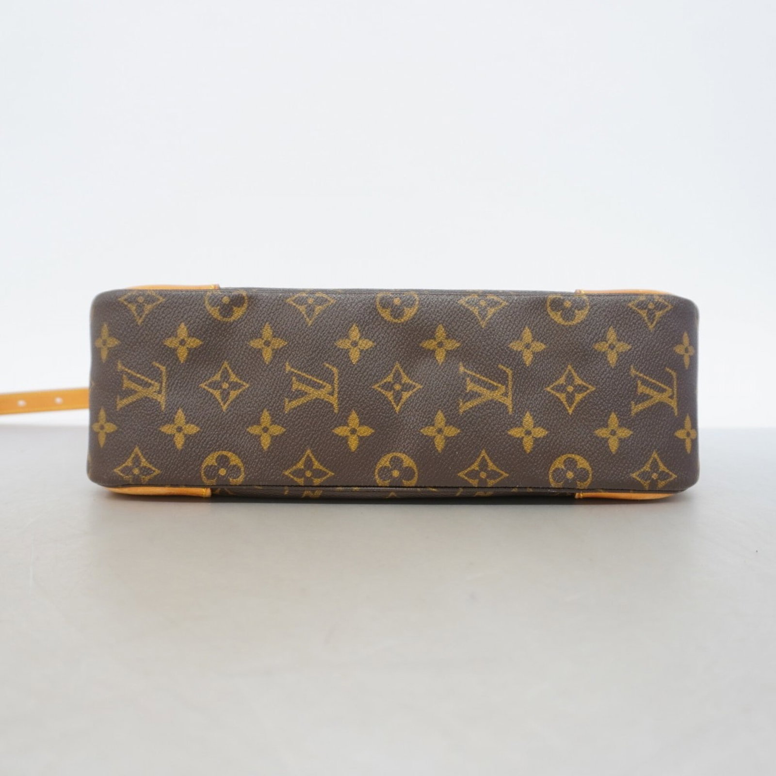 Louis Vuitton Shoulder Bag - 3