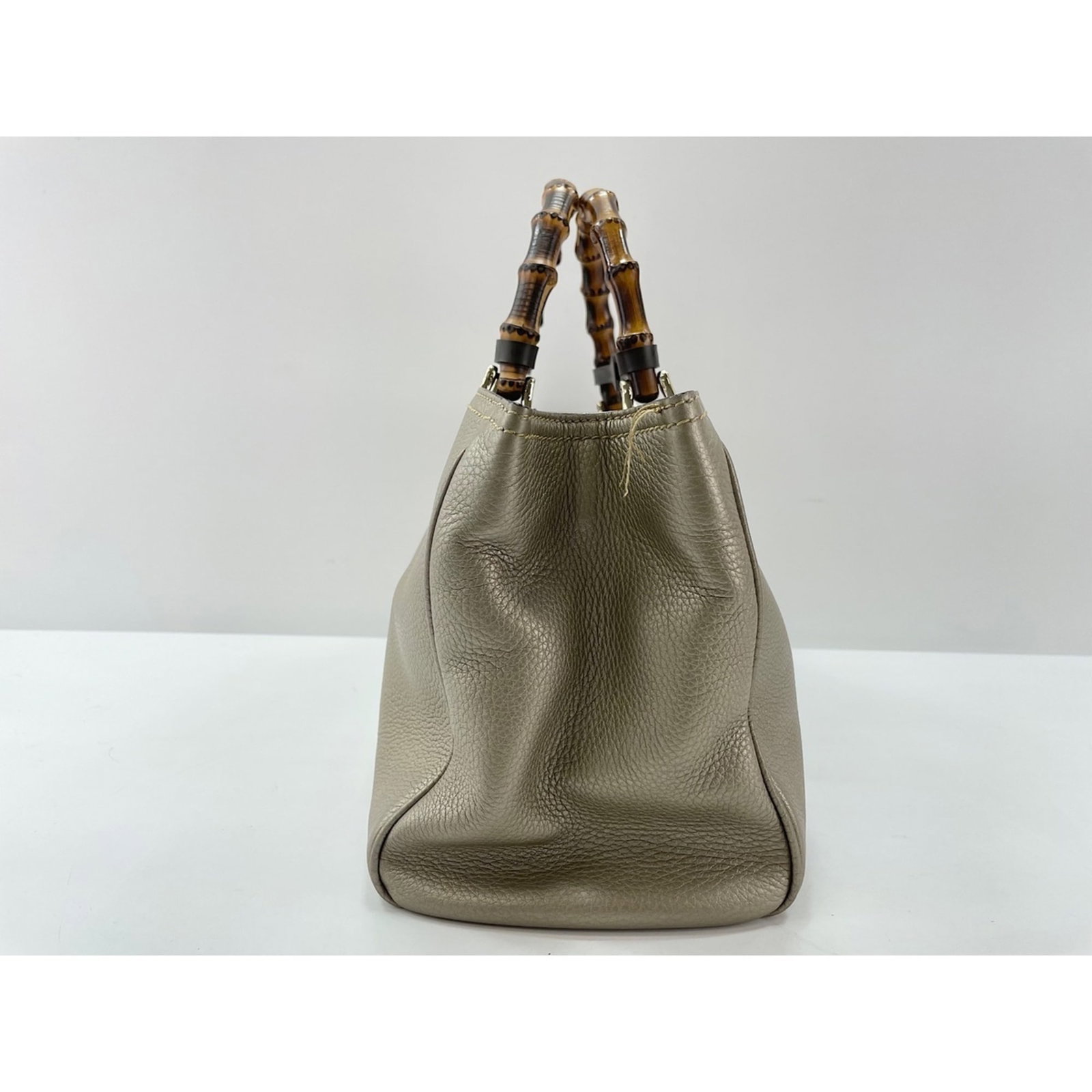 Handbag by Gucci - 4