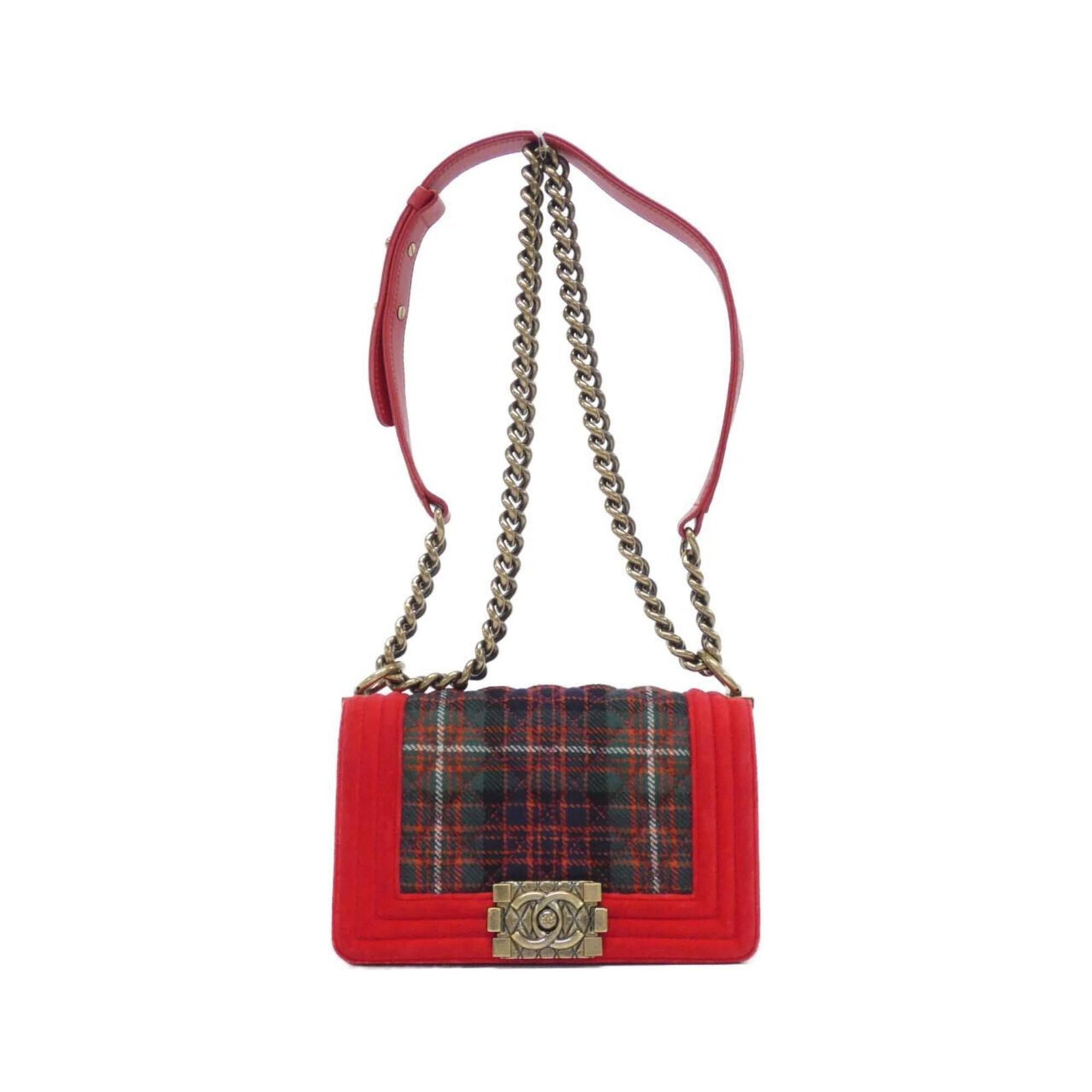 Shoulder Bag Canvas From: Shoulder Bag Canvas From Canvas shoulder bag from Chanel, featuring a unique green and red color combination. Made from high-quality canvas material, this stylish bag measures 12cm x 20cm x 7cm. A