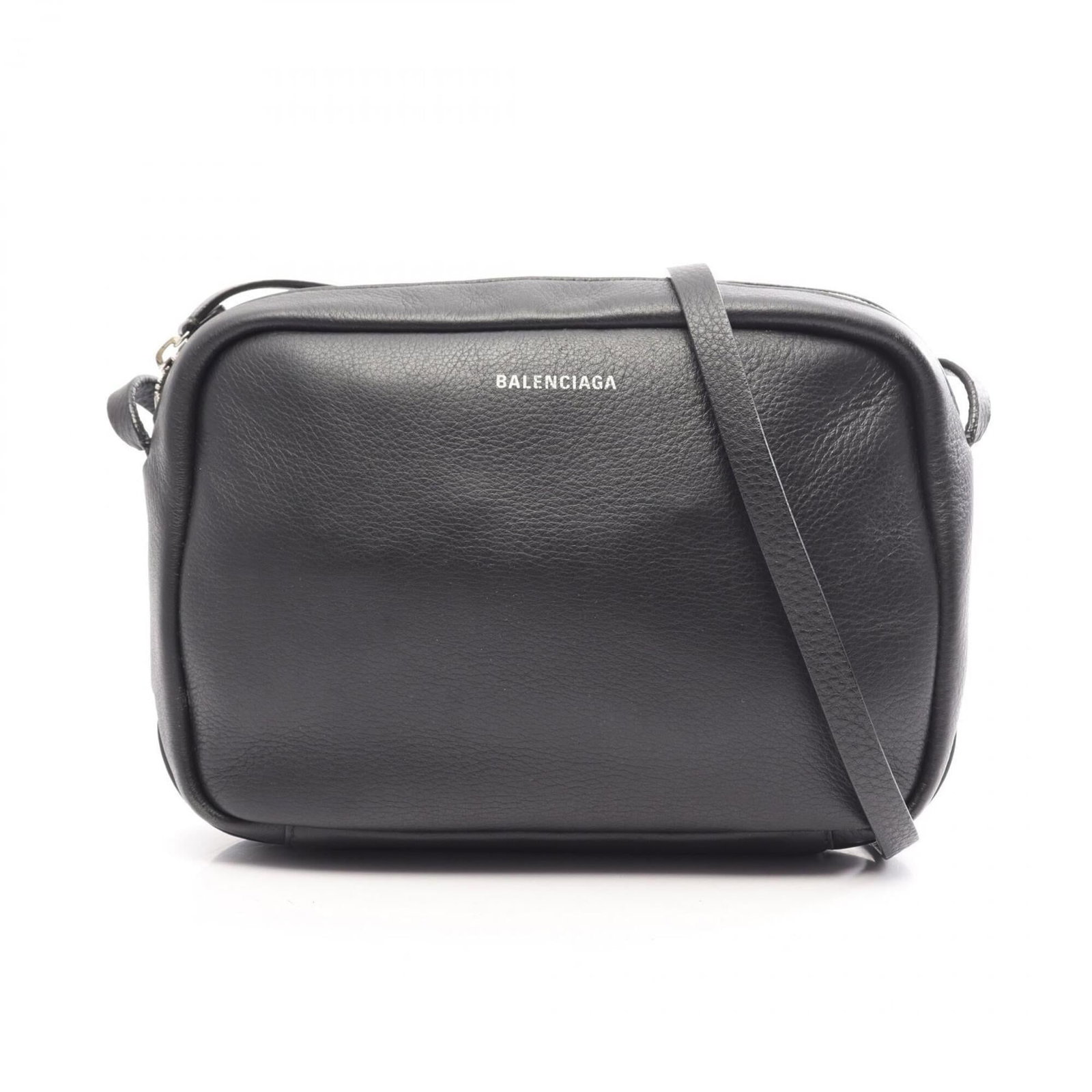 Handbag Balenciaga Leather Shoulder Bag: Handbag Balenciaga Leather Shoulder Bag Black leather shoulder bag from Balenciaga, measuring 16cm x 23cm x 5cm. This sleek and stylish design features high-quality leather construction with a classic