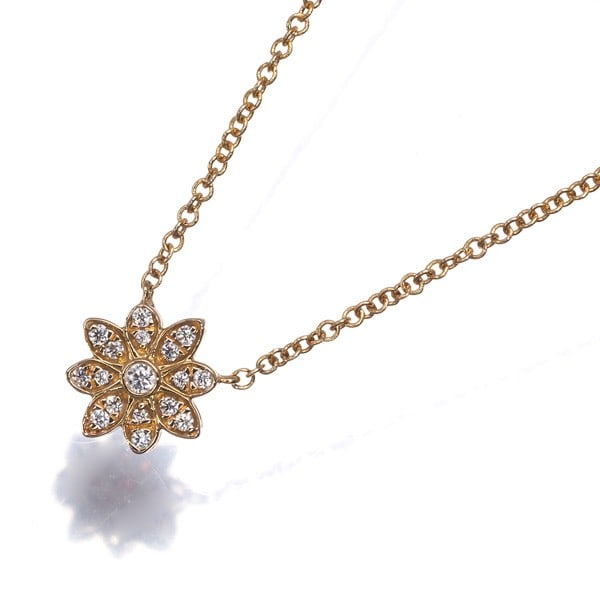 Diamond necklace rose gold flower enchant 18k tiffany co: Diamond necklace rose gold flower enchant 18k tiffany co Tiffany & Co.'s Enchant Flower collection showcases a delicate rose gold flower pendant adorned with a natural diamond, crafted in 18k purity. 