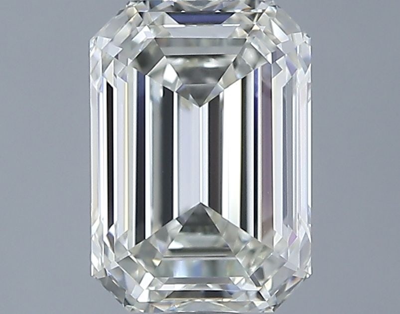 IGI Emerald 1.5ct I VVS2 - Loose Natural Diamond: IGI Emerald 1.5ct I VVS2 - Loose Natural Diamond IGI Emerald 1.5ct I VVS2 - Loose Natural Diamond, certified by the International Gemological Institute (IGI), boasts exceptional clarity and cut qualit