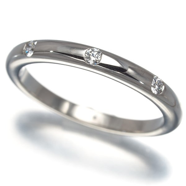 Ring Diamond Bvlgari 950 Platinum Us4-4.25: Ring Diamond Bvlgari 950 Platinum Us4-4.25 950 platinum BVLGARI ring features a natural diamond, weighing approximately unmarked carats. The elegant design boasts a slender band base and a subtle ston