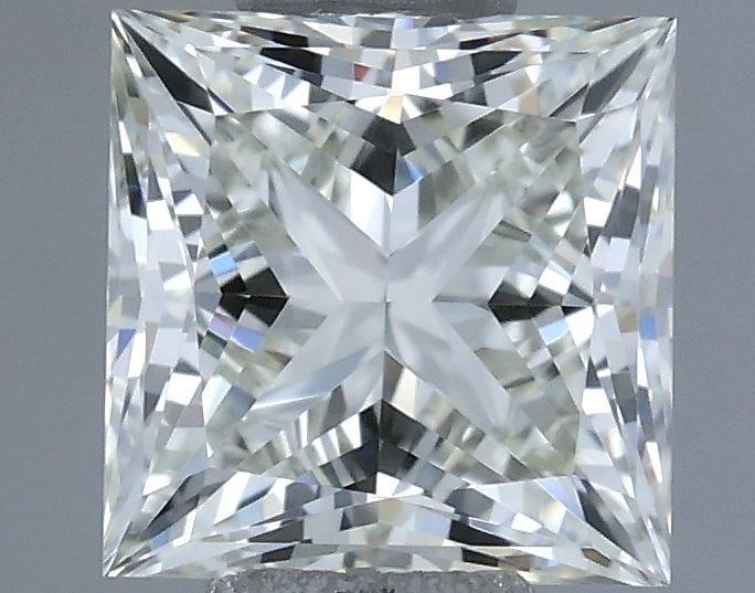 IGI Princess 0.71ct J VVS1 - Loose Natural Diamond: IGI Princess 0.71ct J VVS1 - Loose Natural Diamond 0.71ct IGI Princess Diamond with Exceptional Clarity and Polish, Certified VVS1 in J Color. This loose natural diamond boasts excellent symmetry and
