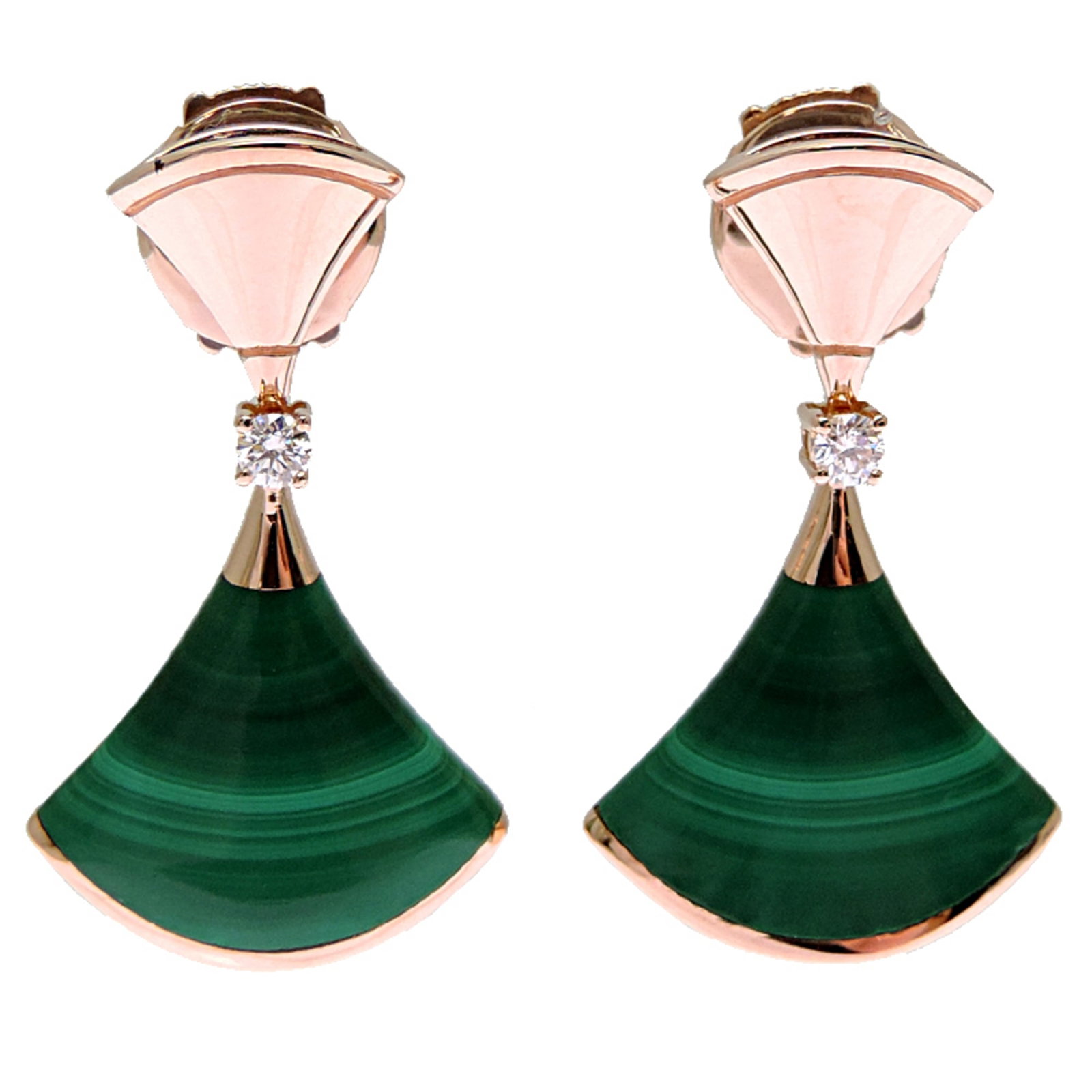 Bvlgari Stud Earrings Pink Gold (18K): Bvlgari Stud Earrings Pink Gold (18K) Pink gold (18K) stud earrings from Bvlgari, featuring a diamond and malachite stone combination. The intricate design showcases the luxury of Italian
