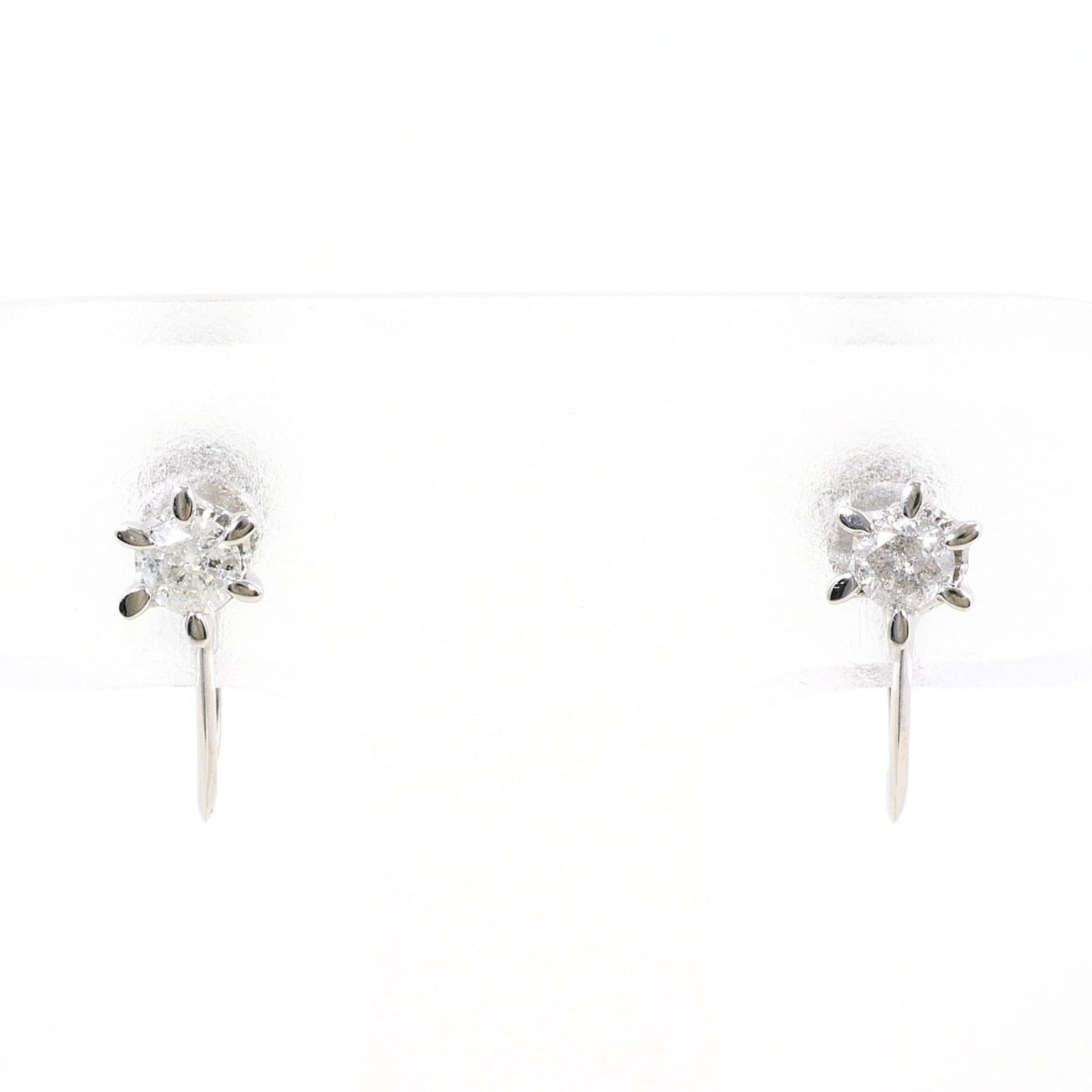 Unbranded Clip Earrings Platinum 900: Unbranded Clip Earrings Platinum 900 Platinum 900 clip earrings feature a diamond stone set in platinum metal, with a total weight of 0.1 carats and a weight of 1.7g/0.05oz. The earrings are crafted f