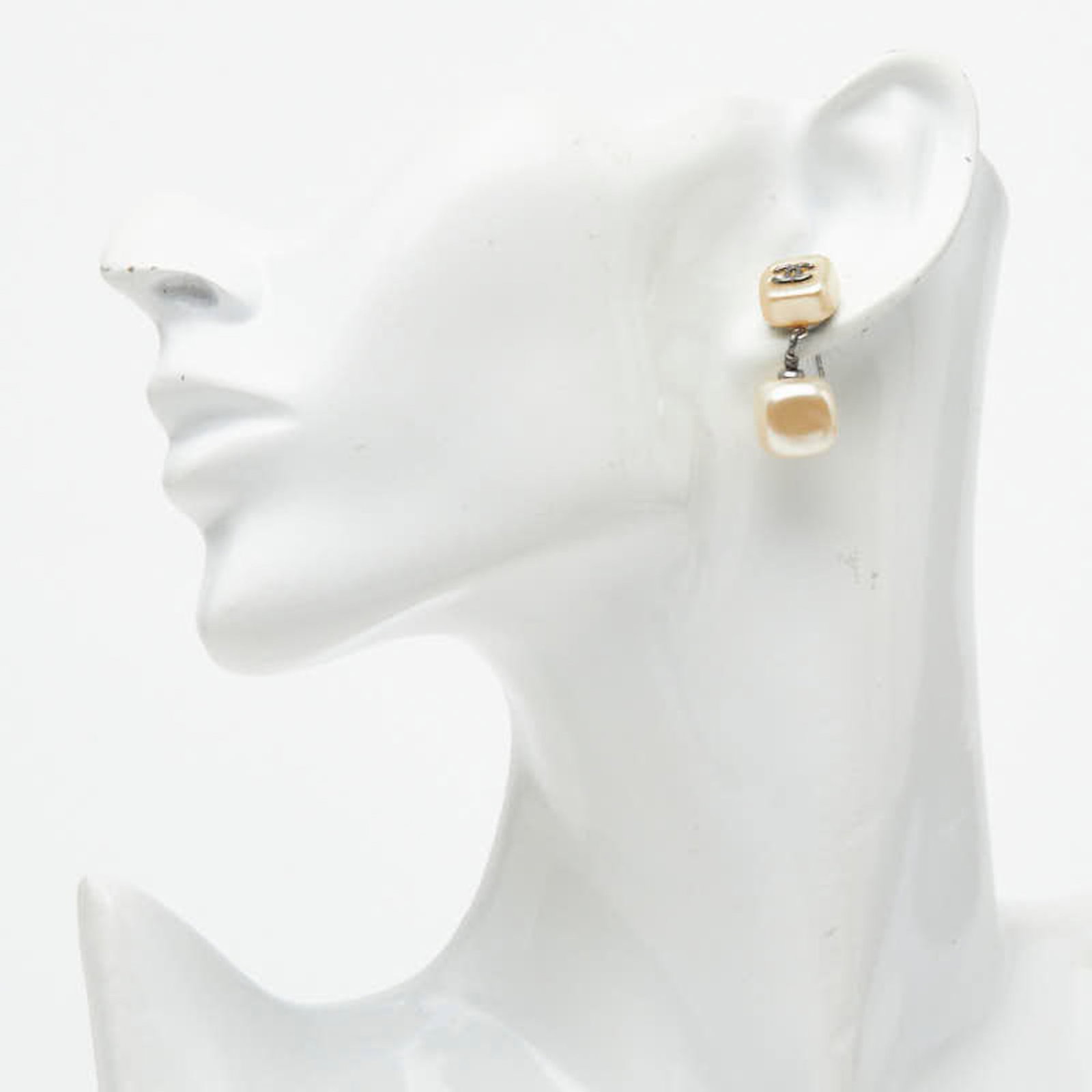 Stud earrings by Chanel - 5