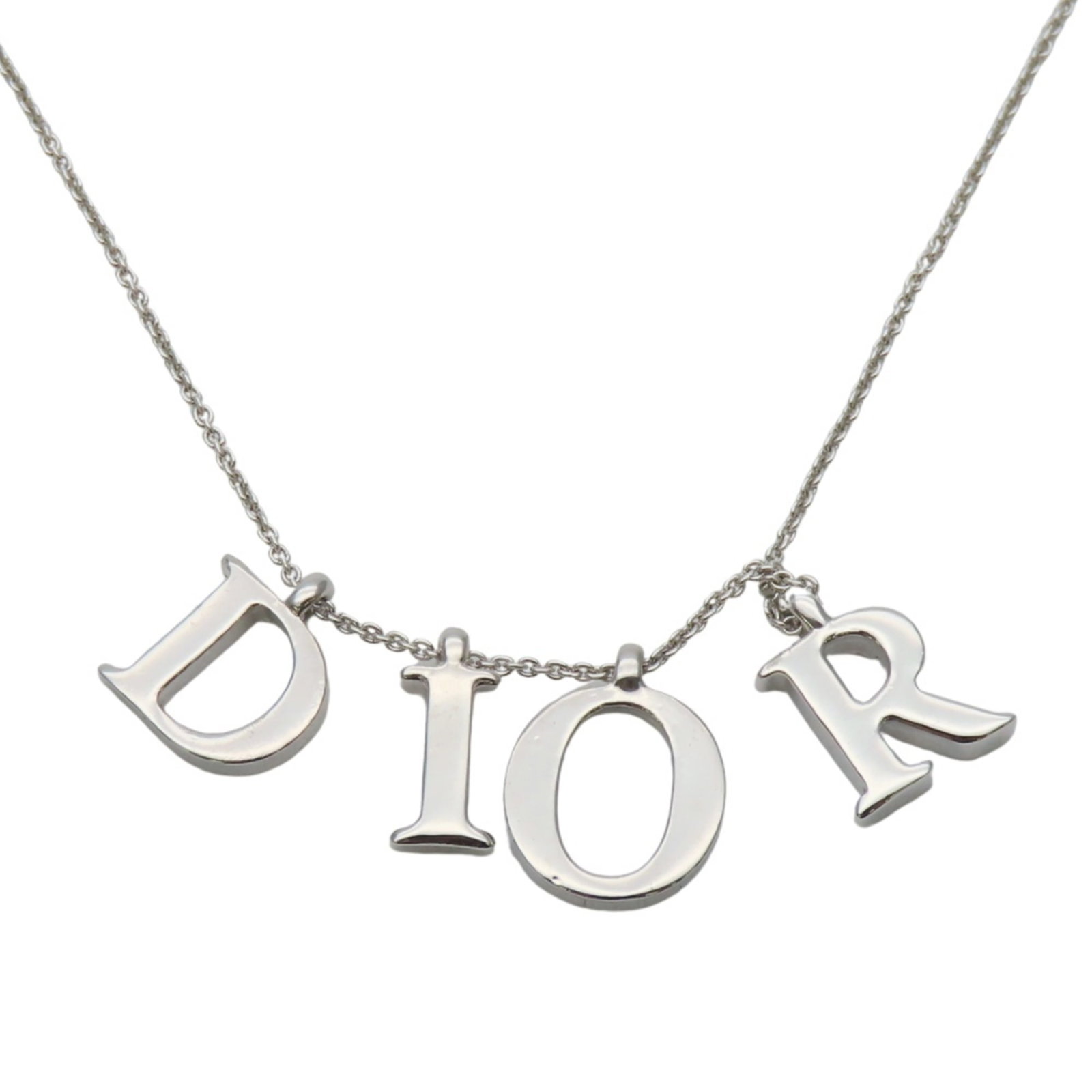 Christian Dior Women's Metal Necklace Logo Silver Plated: Christian Dior Women's Metal Necklace Logo Silver Plated The Christian Dior Women's Metal Necklace Logo Silver Plated features the iconic logo of the renowned fashion brand, crafted from silver-plated
