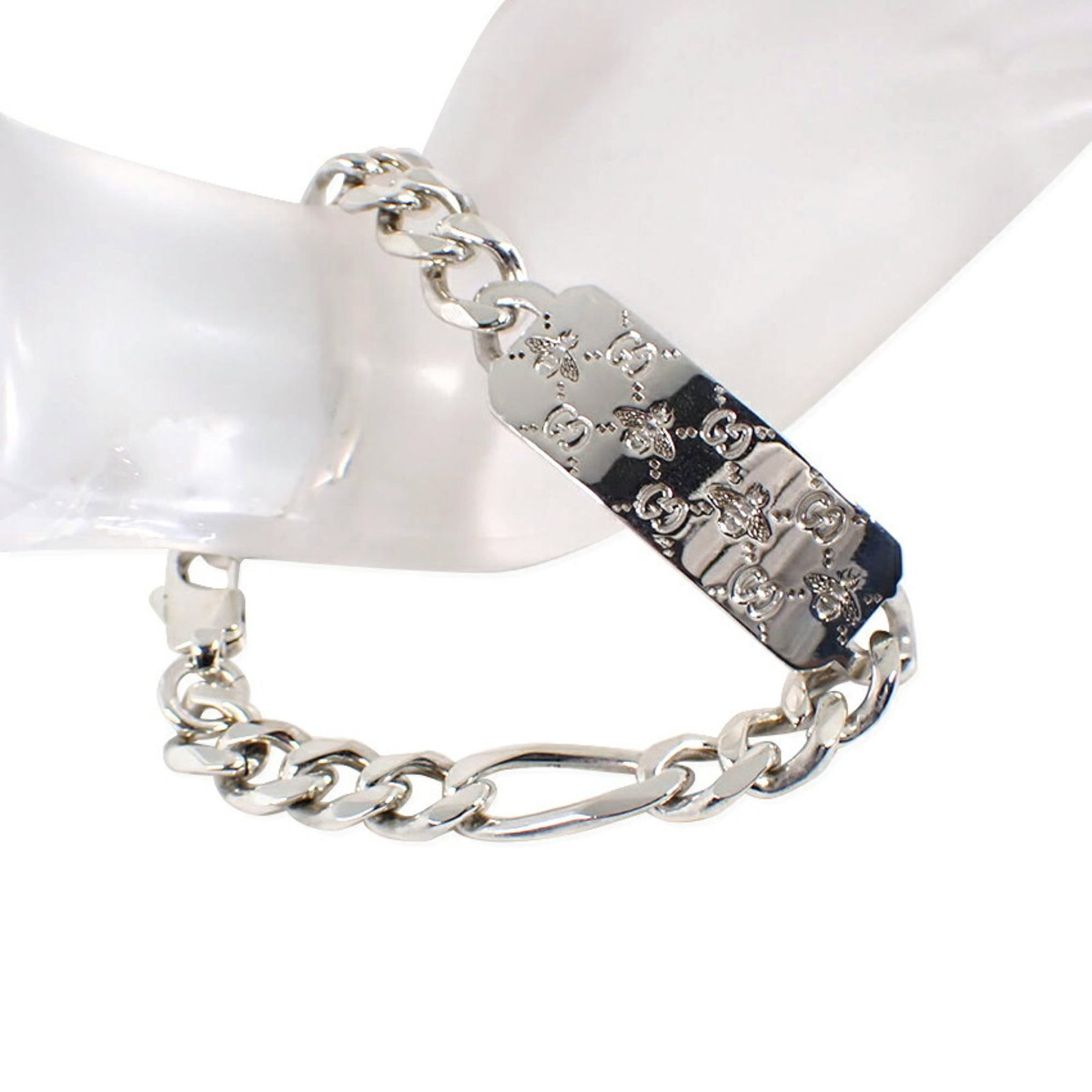 Gucci Charm Bracelet Sterling Silver 925: Gucci Charm Bracelet Sterling Silver 925 Sterling silver 925 Gucci charm bracelet with elegant design, measuring 22cm in length. This stylish accessory showcases the iconic Gucci brand, perfect for th