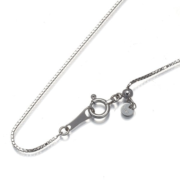Box Chain Necklace 45Cm 18K 750 White Gold: Box Chain Necklace 45Cm 18K 750 White Gold 18k white gold chain necklace with an adjustable length, perfect for those who appreciate simple elegance. This 45cm long chain features a slender profile of