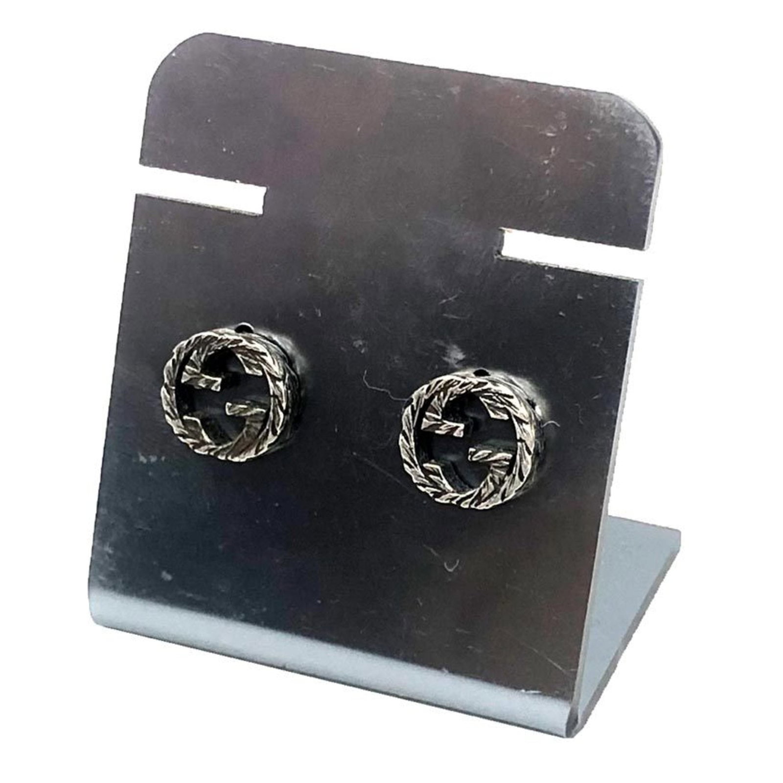Gucci Interlocking G Engraved Earrings Silver Unisex 457109 J8400 0811 Ag925: Gucci Interlocking G Engraved Earrings Silver Unisex 457109 J8400 0811 Ag925 Silver Gucci Interlocking G Earrings with Engraved Details, Made from High-Quality 925 Silver. These elegant earrings featu