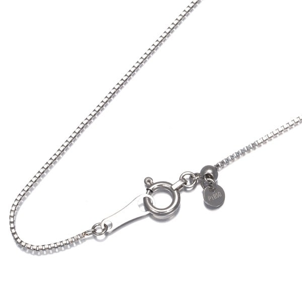 Box Chain Necklace 45Cm 850 Platinum: Box Chain Necklace 45Cm 850 Platinum The 850 Platinum Box Chain Necklace boasts an impressive platinum purity, making it a standout piece. Measuring 45cm in length with an adjustable extender, this ne