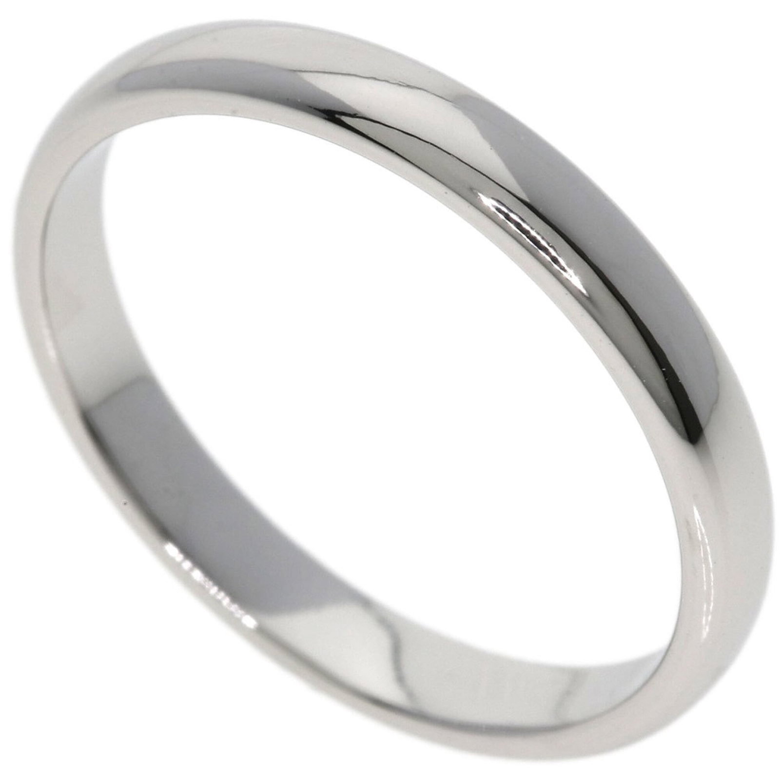 Ring platinum band 950 Tiffany: Ring platinum band 950 Tiffany Platinum band ring from Tiffany, featuring a high-quality platinum construction with a US size 8.5 fit. This 950 platinum band showcases the iconic style and craftsmansh
