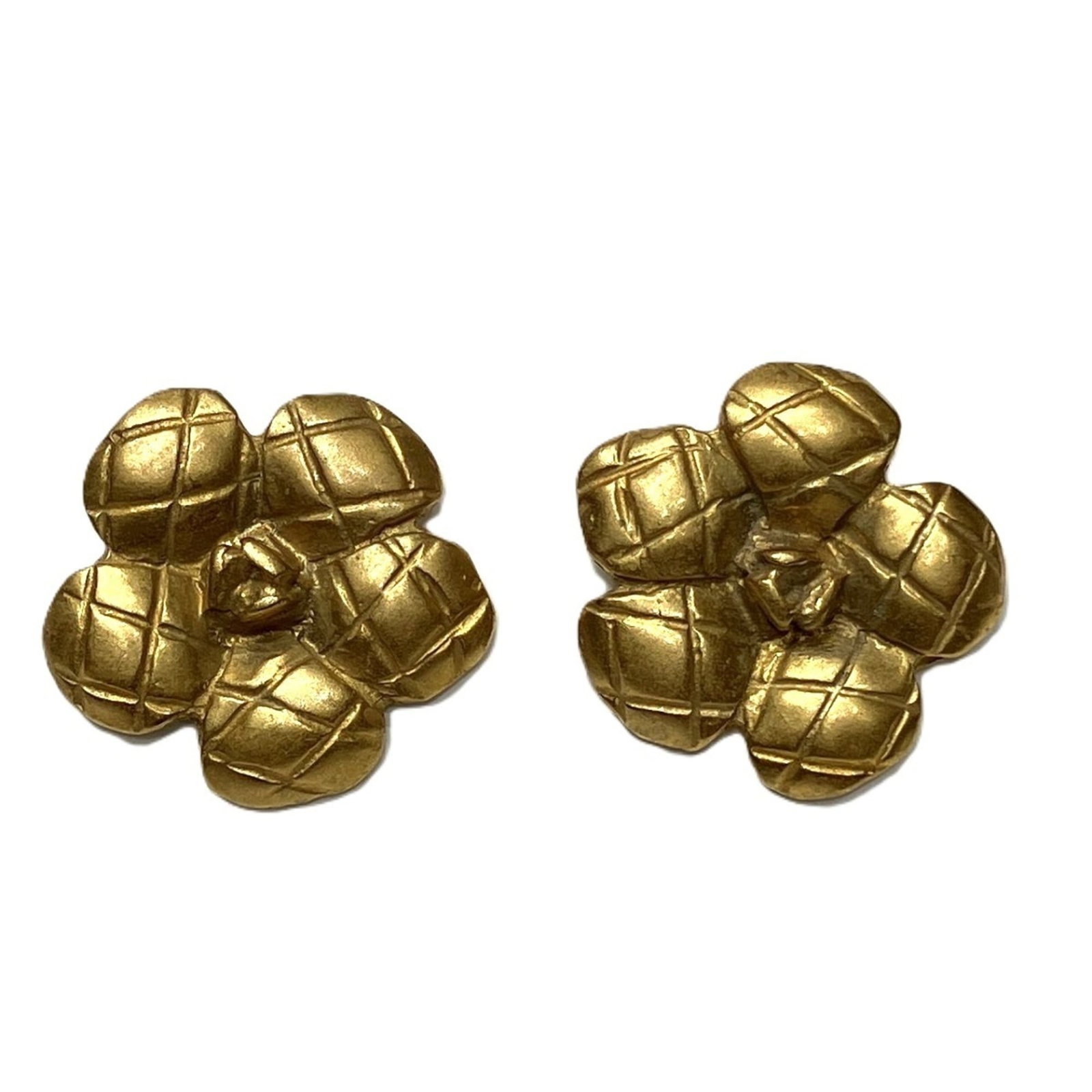 Chanel Stud Earrings Alloy: Chanel Stud Earrings Alloy Stud earrings from the iconic Chanel brand, featuring a sleek and modern design. Made from high-quality alloy material, these earrings boast a luxurious gold finish that add