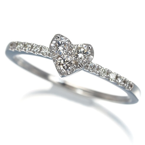 Ring in platinum heart ring with diamond 0.25ct: Ring in platinum heart ring with diamond 0.25ct Platinum heart ring with a natural diamond weighing 0.25ct, set in a sturdy base metal construction. The ring's sleek design features a 5.3mm wide band 