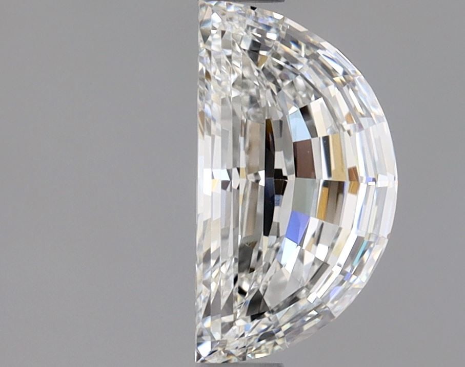 GIA Half Moon 0.8ct G VVS1 - Loose Natural Diamond: GIA Half Moon 0.8ct G VVS1 - Loose Natural Diamond GIA Half Moon 0.8ct G VVS1 - Loose Natural Diamond features exceptional clarity and color, with a certification from the prestigious Gemological Inst