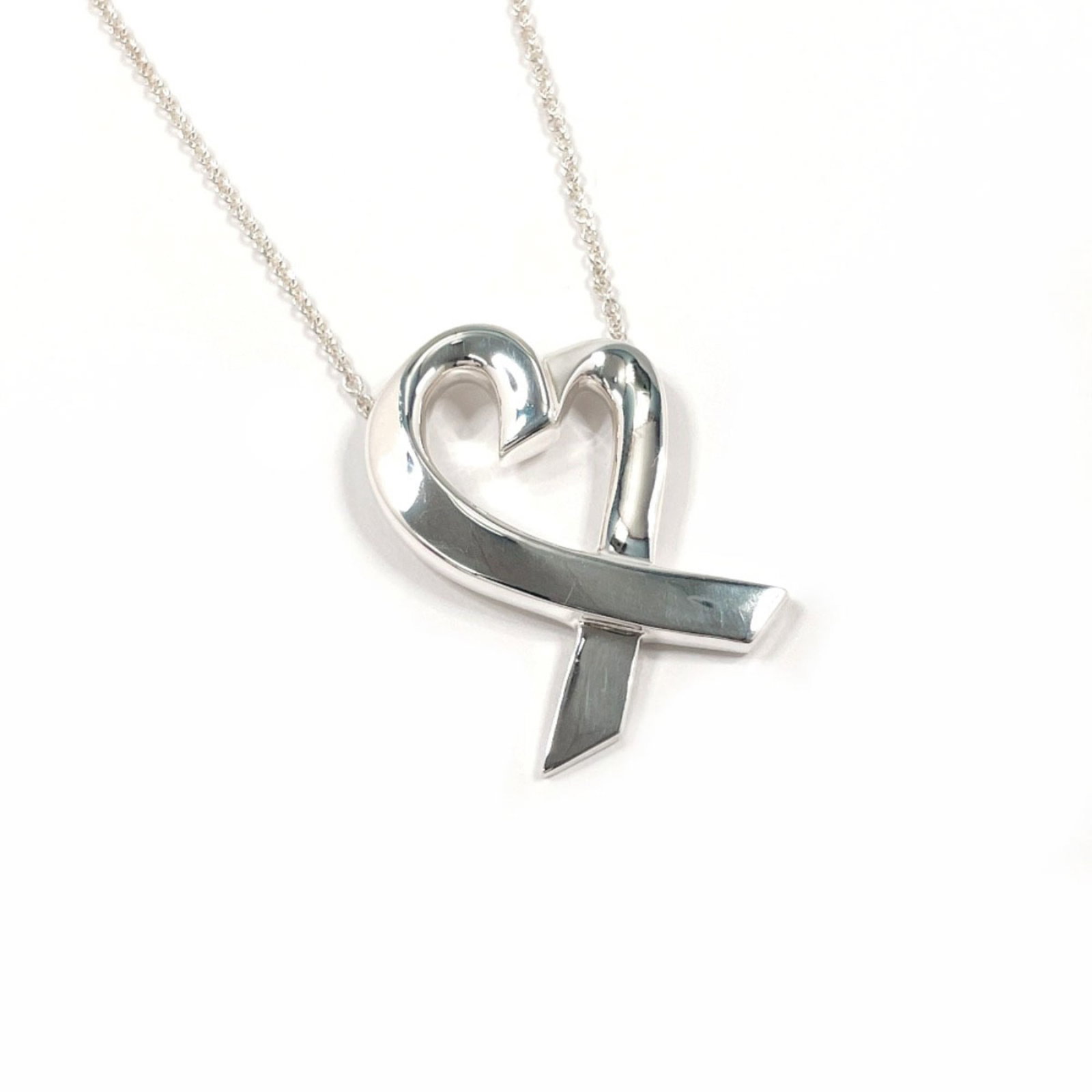 Tiffany&Co. Tiffany Loving Heart Paloma Picasso Necklace Sterling Silver 925 Silver Women'S: Tiffany&Co. Tiffany Loving Heart Paloma Picasso Necklace Sterling Silver 925 Silver Women'S Sterling silver necklace featuring a Paloma Picasso design, bearing the Tiffany&Co. signature, with a heart-