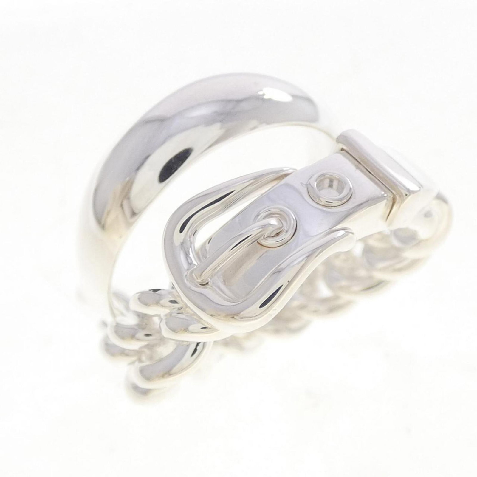 Ring silver band 925 by Hermes: Ring silver band 925 by Hermes Silver band ring by Hermes, crafted from high-quality silver (925), offers a sleek and sophisticated design. This women's band ring features a classic style with a 50 US