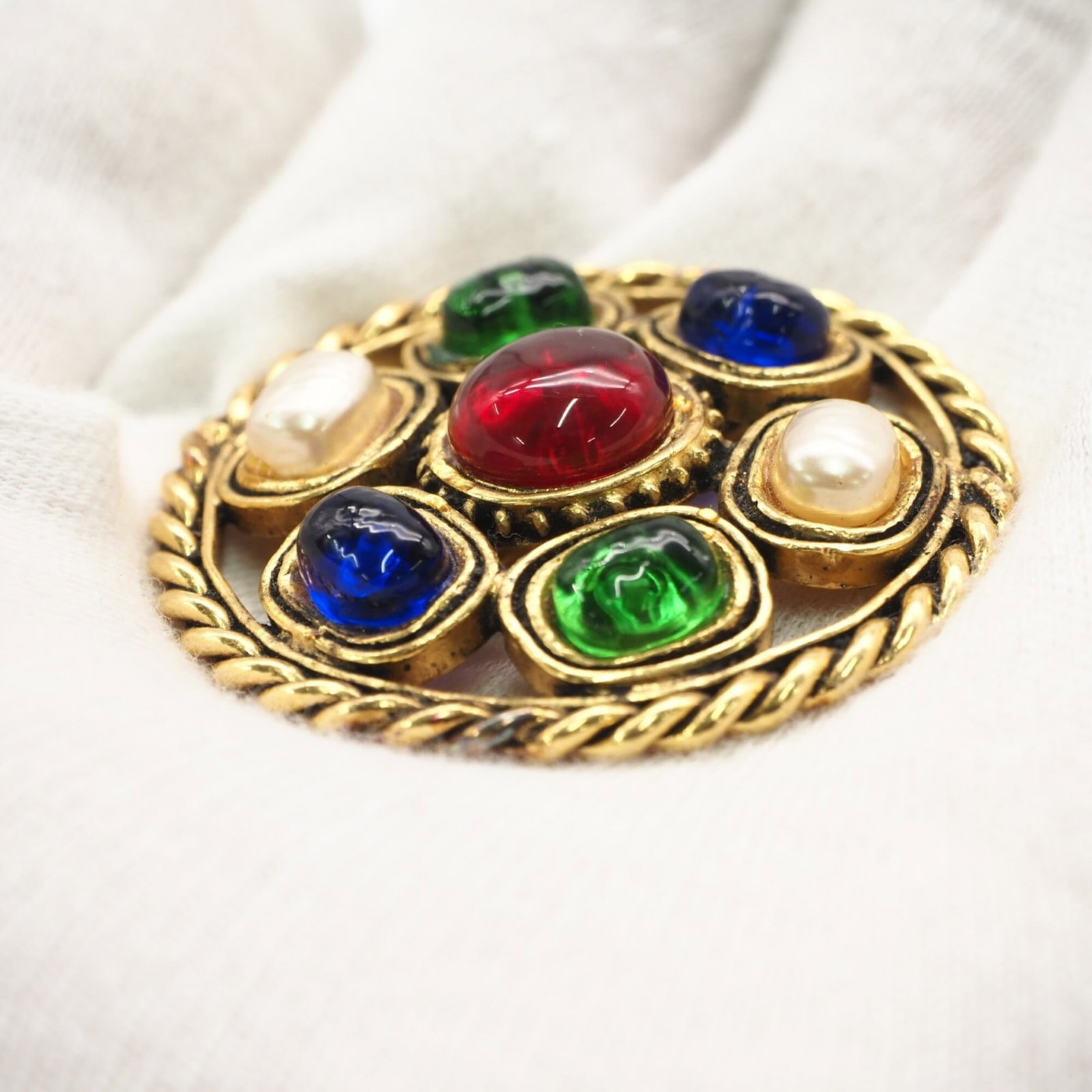 Chanel Brooch - 7
