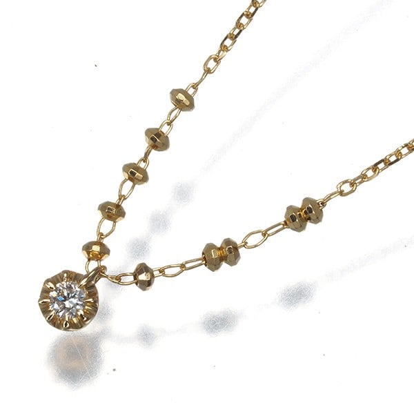Vendome Necklace Diamond 18K Yellow Gold Solitaire 750: Vendome Necklace Diamond 18K Yellow Gold Solitaire 750 18k Yellow Gold Solitaire Diamond Pendant Necklace. This elegant necklace showcases a natural diamond solitaire pendant set in 18k yellow gold, c