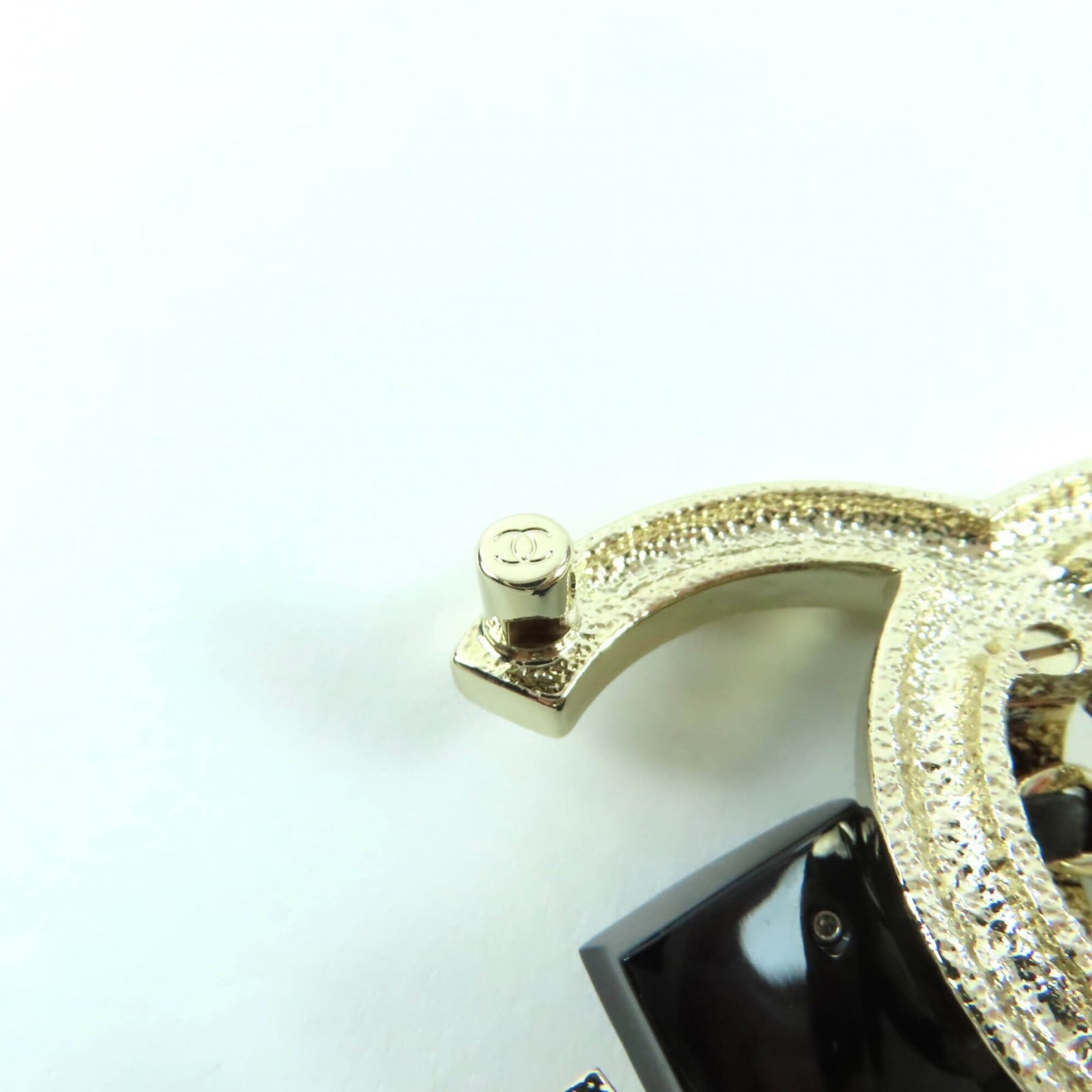 Chanel Brooch - 7