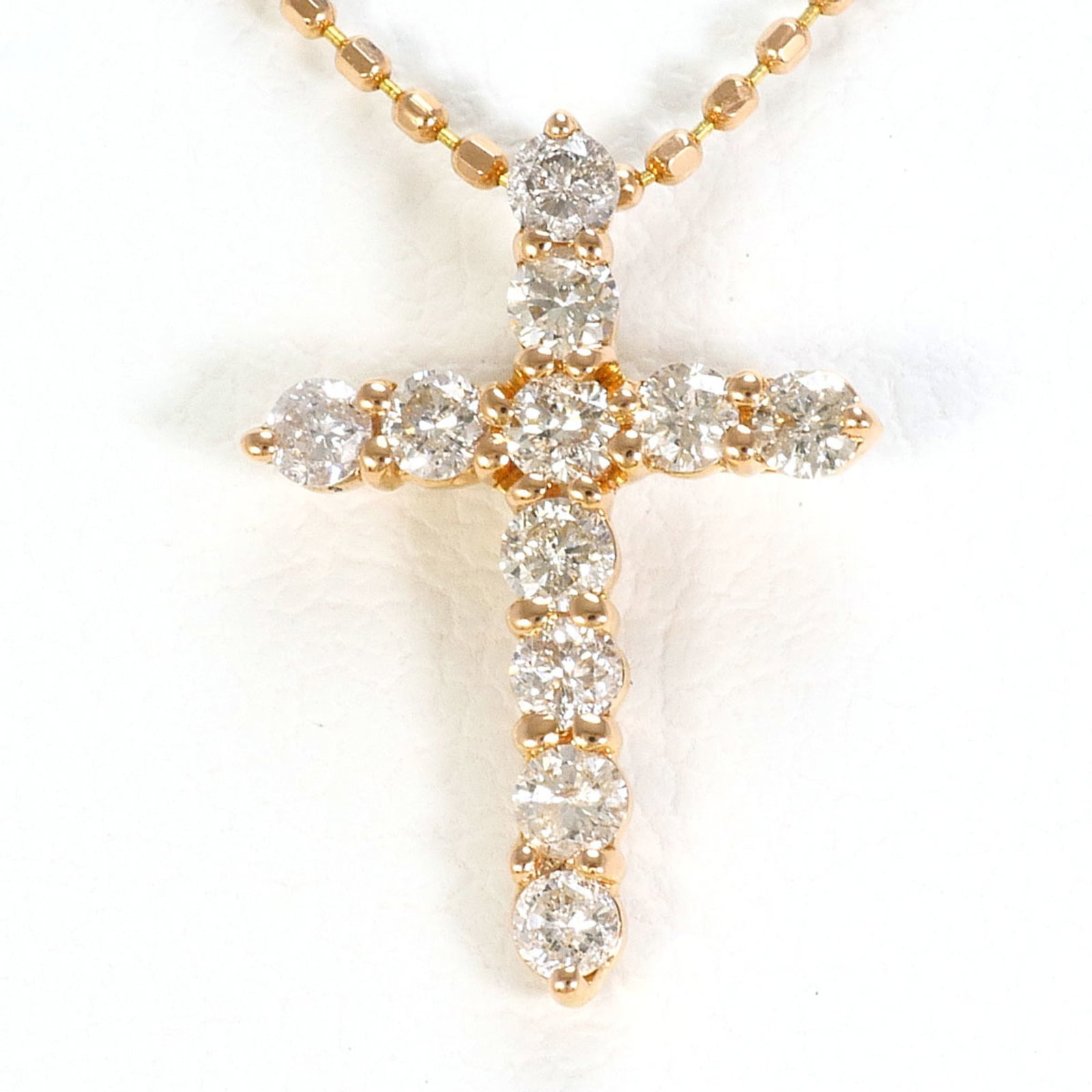 18K (18-Karat Gold) Pink Gold Necklace With 0.30Ct Diamond Total Weight 1.8G 40Cm Length Jewelry: 18K (18-Karat Gold) Pink Gold Necklace With 0.30Ct Diamond Total Weight 1.8G 40Cm Length Jewelry 18K pink gold necklace boasts a total weight of 1.8g and features 0.30ct diamonds, totaling 1.8 grams i
