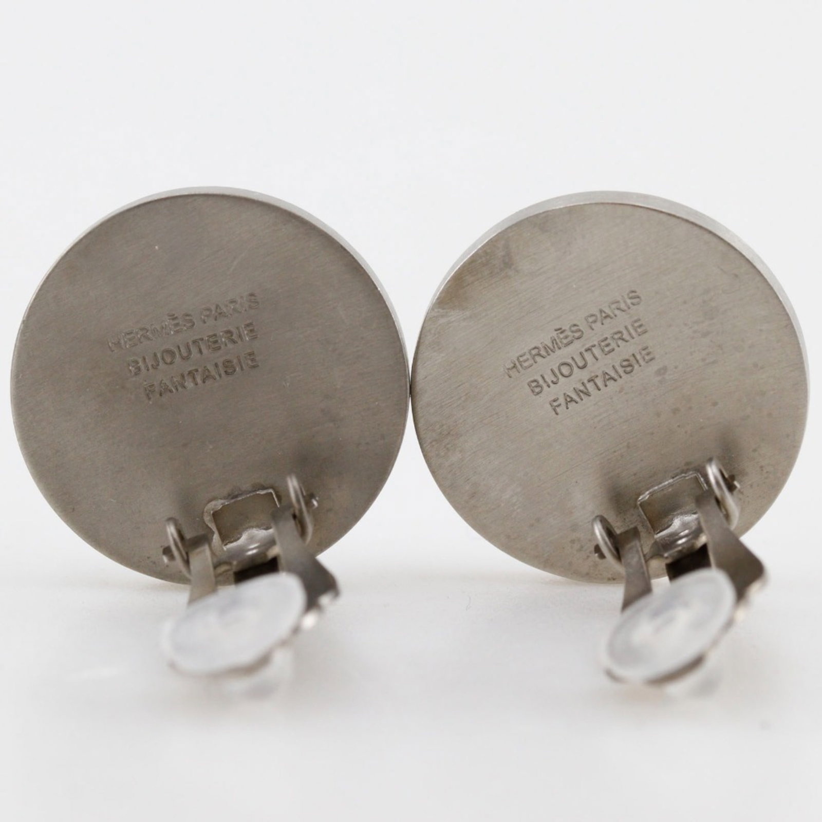 Shell Hermes Clip Earrings - 4