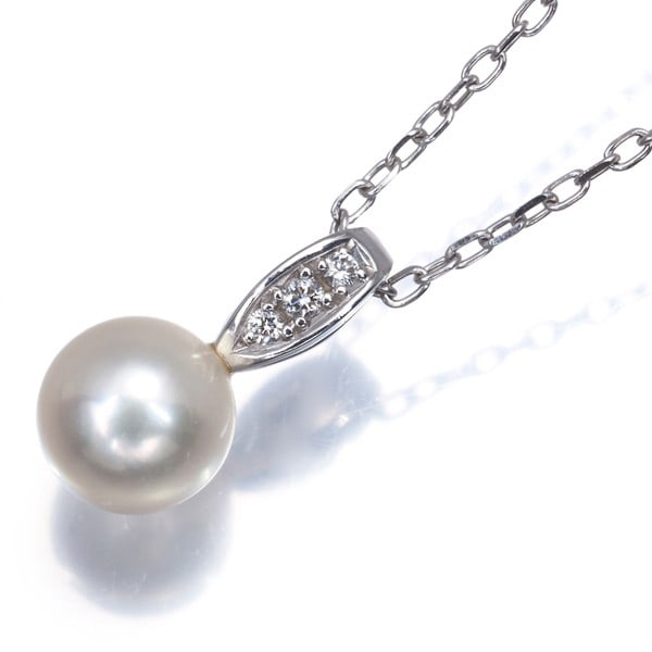 Akoya Pearl 750 White Gold Diamond Mikimoto Necklace 7.1Mm: Akoya Pearl 750 White Gold Diamond Mikimoto Necklace 7.1Mm Akoya Pearl 750 White Gold Diamond Mikimoto Necklace features an approximately 7.1mm Akoya pearl, set in 18k white gold with a diamond, and s