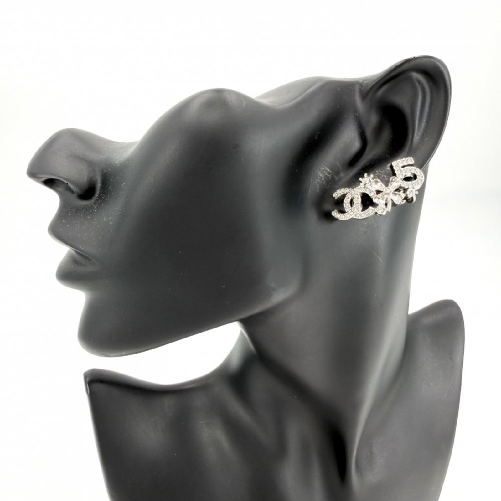 Stud earrings by Chanel - 2