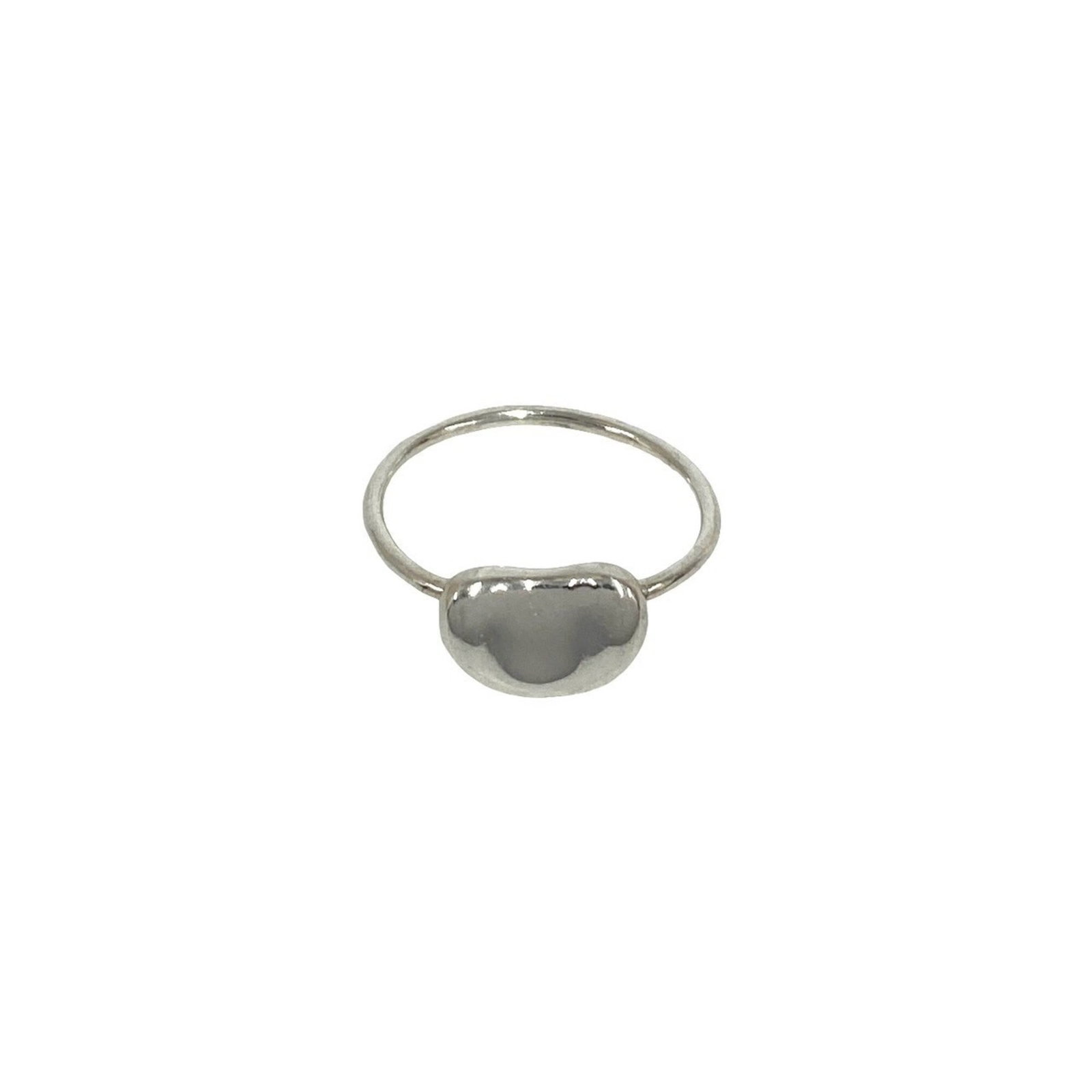 Silver Ring Band Tiffany: Silver Ring Band Tiffany Silver Ring Band Tiffany features a sleek and modern design made from high-quality silver (925). This stylish band ring is available in US size 6.5, providing a comfortable fi