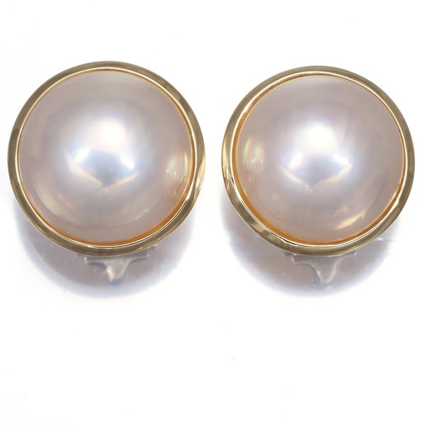 Mabe Pearl Earrings 18K 750 Yellow Gold 14.3Mm Tasaki: Mabe Pearl Earrings 18K 750 Yellow Gold 14.3Mm Tasaki 18K yellow gold Mabe pearl earrings with a diameter of approximately 14.3mm, crafted in the clip-on style and weighing 6.1g, make for a striking a